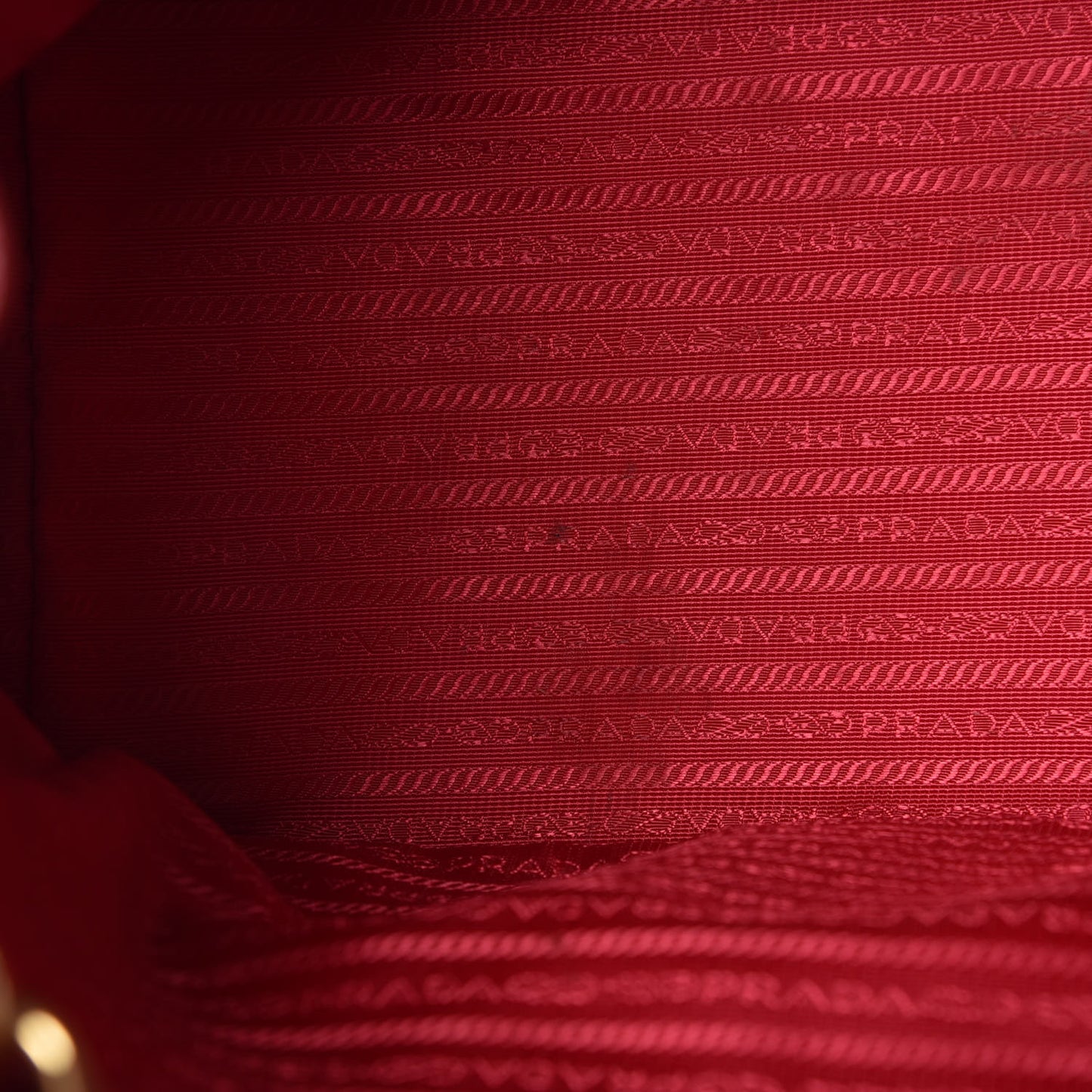 Vitello Daino Tote Rosso