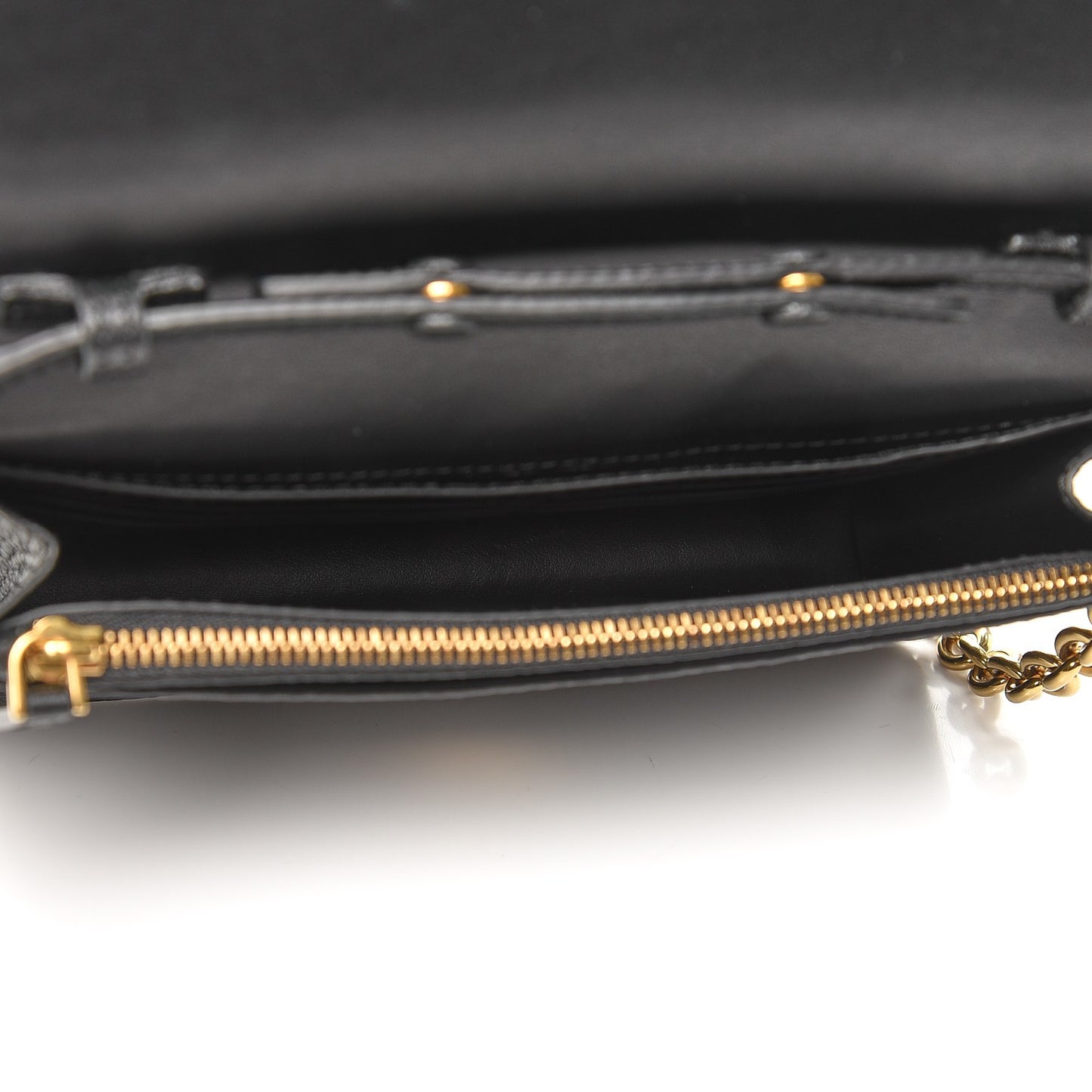 Soft Grain Embossed Hampshire Wallet on Chain Black