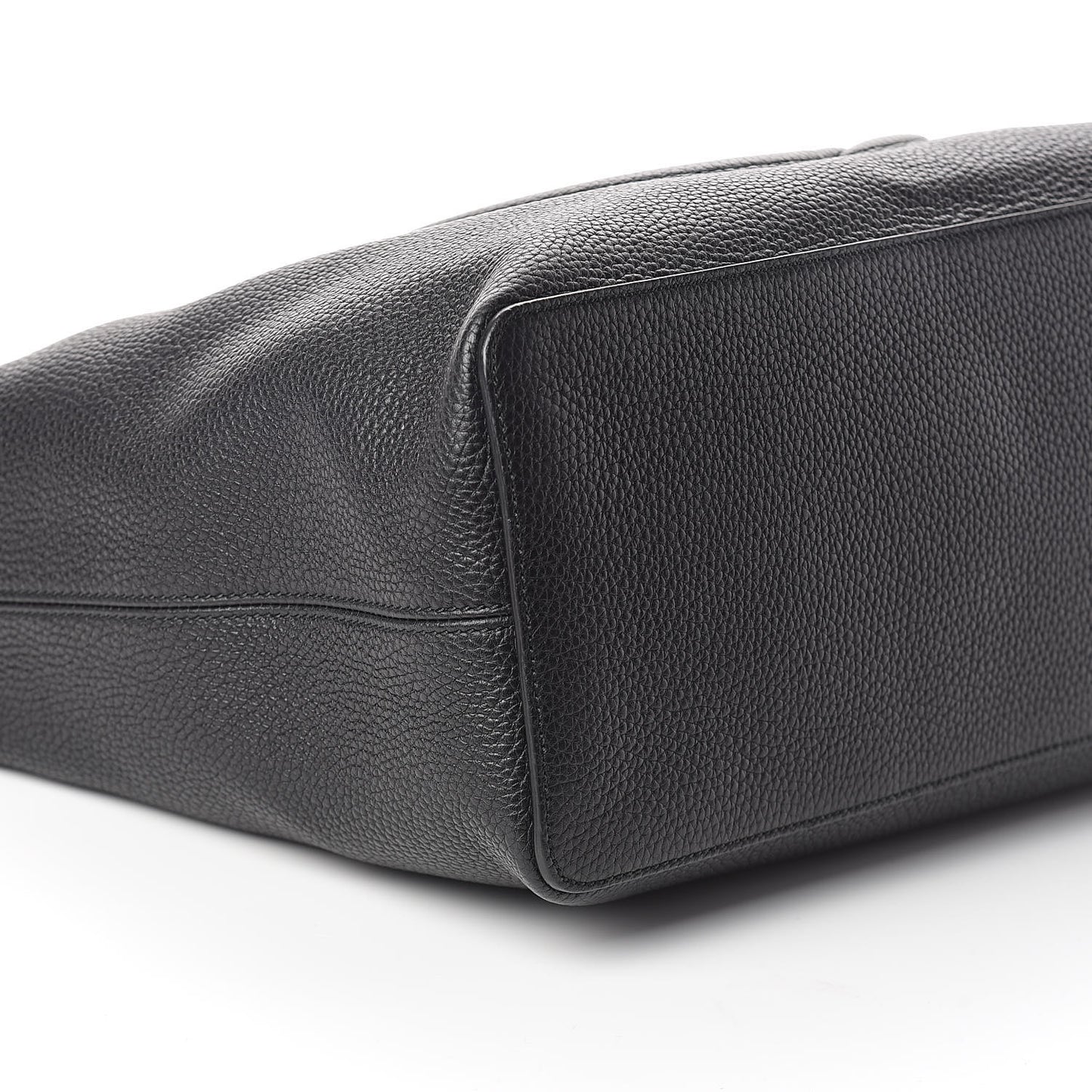 Pebbled Calfskin Large Soho Hobo Black