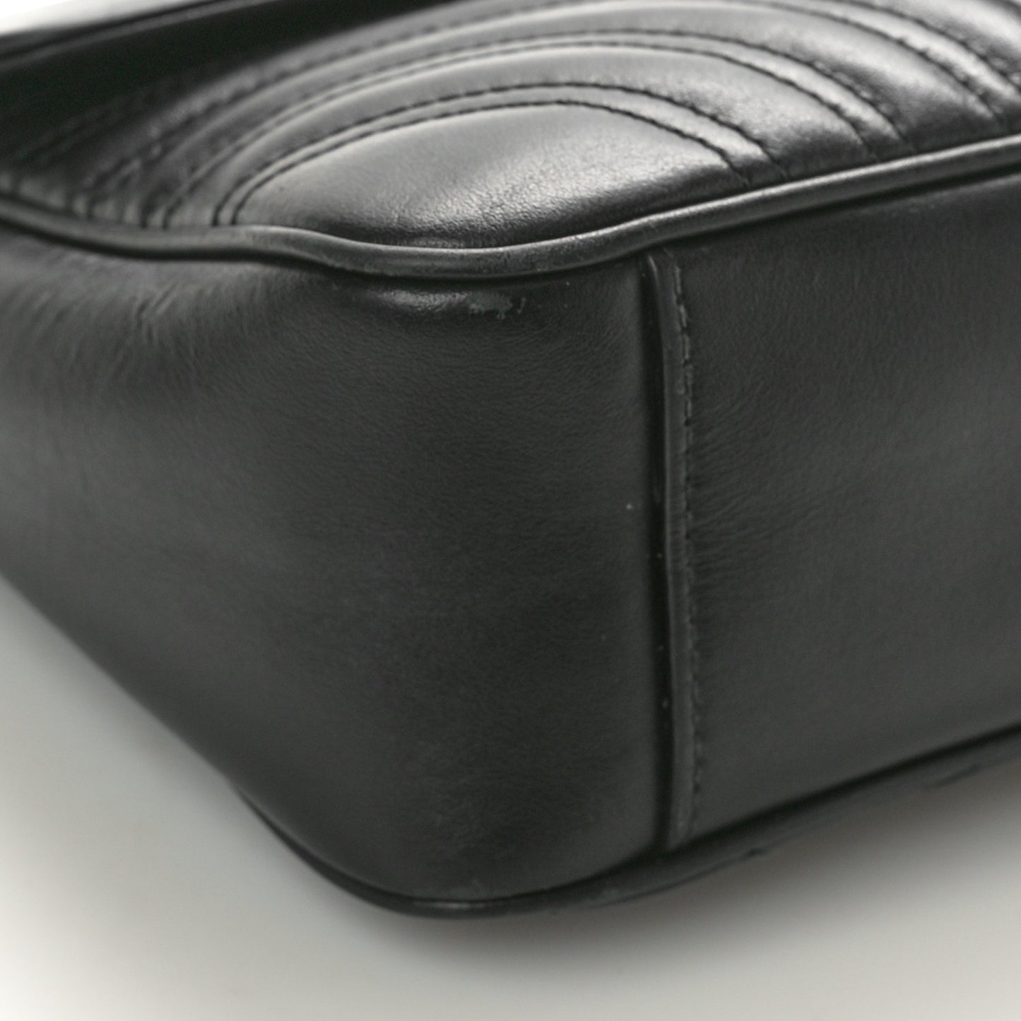 Calfskin Matelasse Monochrome Small GG Marmont Shoulder Bag Black