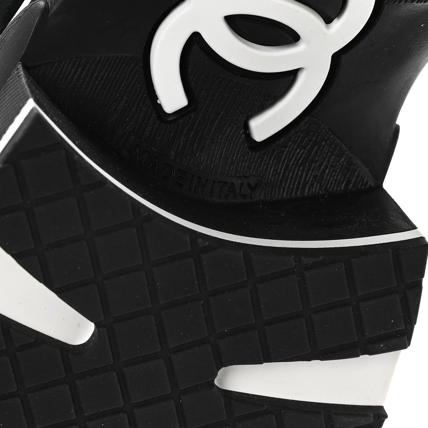 Chanel Mixed Fibers Suede Shiny Calfskin Womens CC Sneakers 39.5 Black 7 of 9