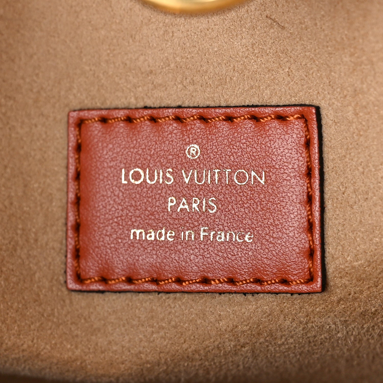Louis Vuitton Calfskin Monogram Tufting On My Side Galet 6 of 11