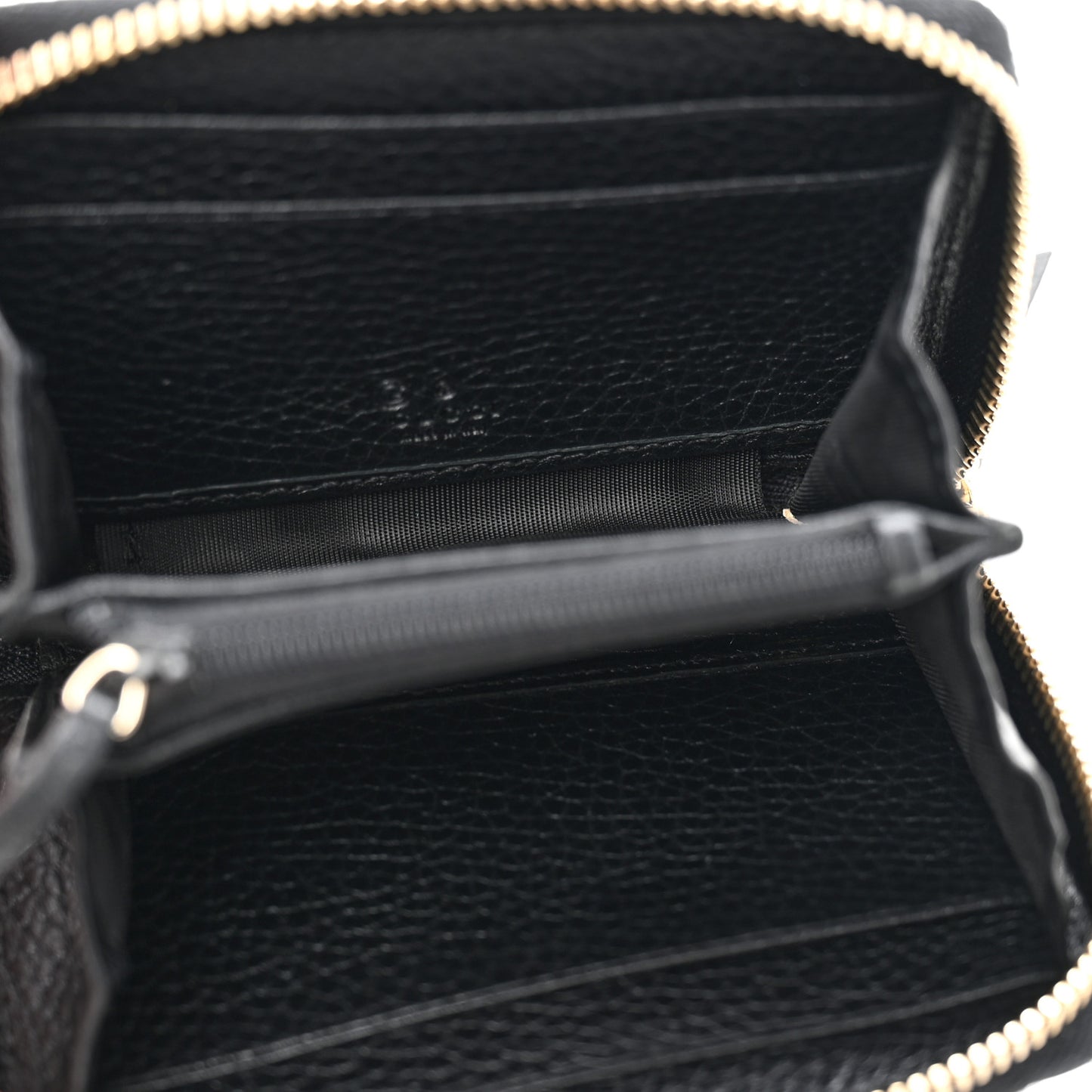 Pebbled Calfskin Small Soho Zip Around Wallet Black