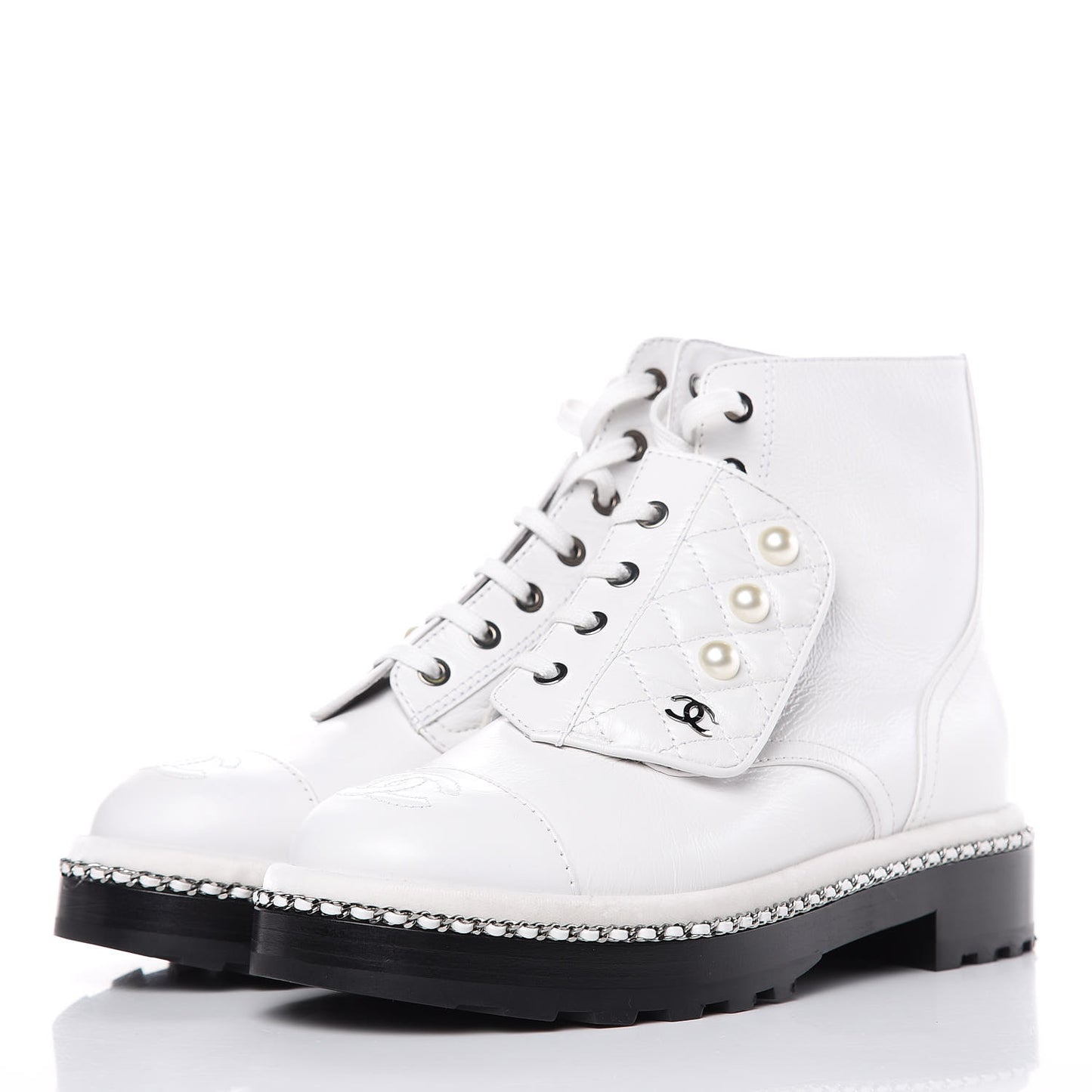 Crackled Calfskin Pearl Chain CC Combat Short Boots 36.5 White
