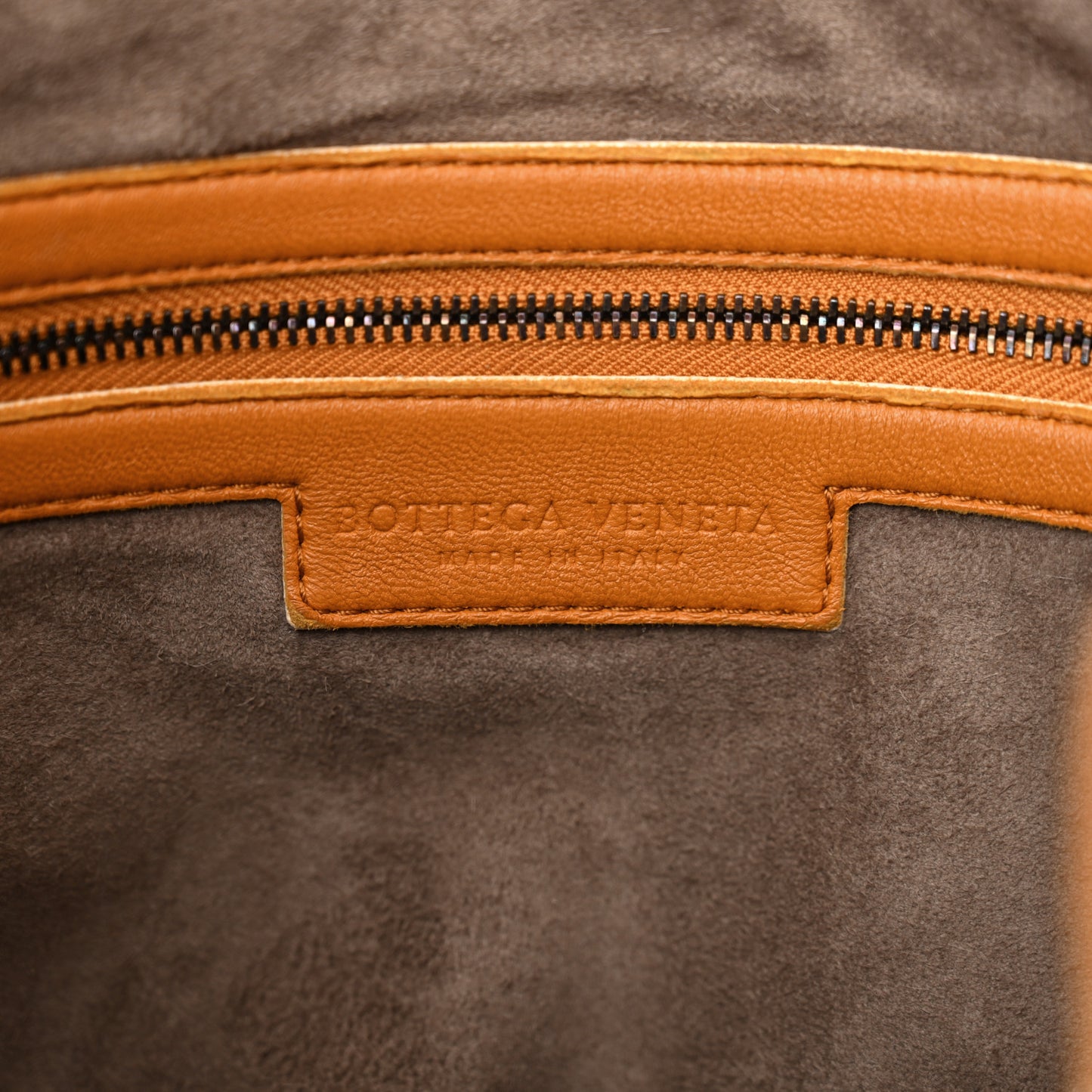 Nappa Intrecciato Medium Veneta Hobo Orange
