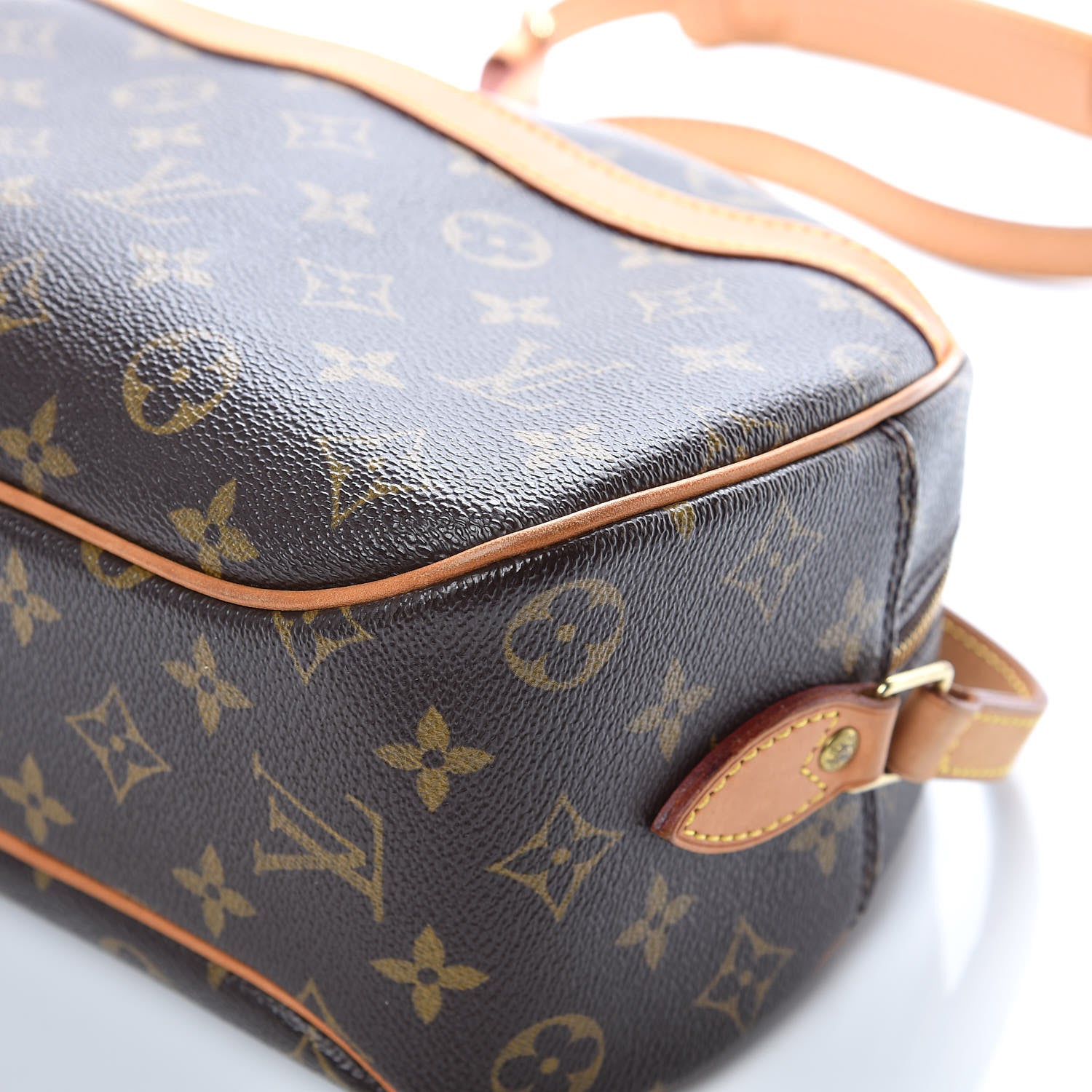 Louis Vuitton Monogram Blois 10 of 13