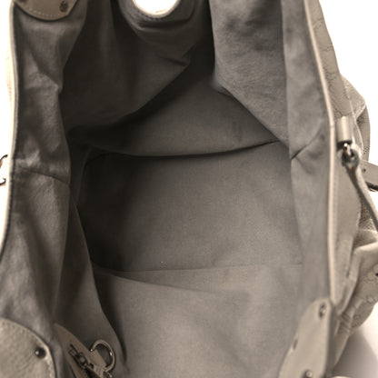 Louis Vuitton Mahina L Gris 5 of 13