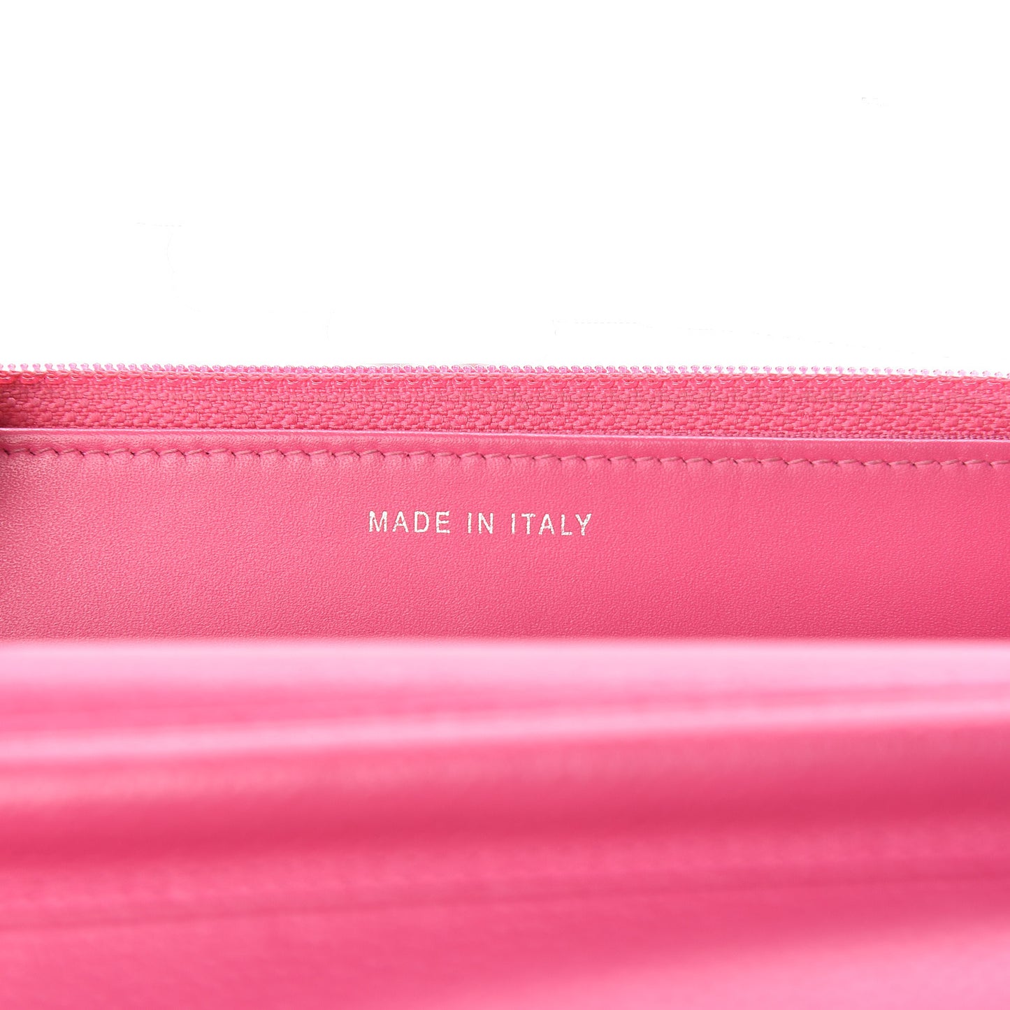 Caviar Quilted Wallet on Chain WOC Pink