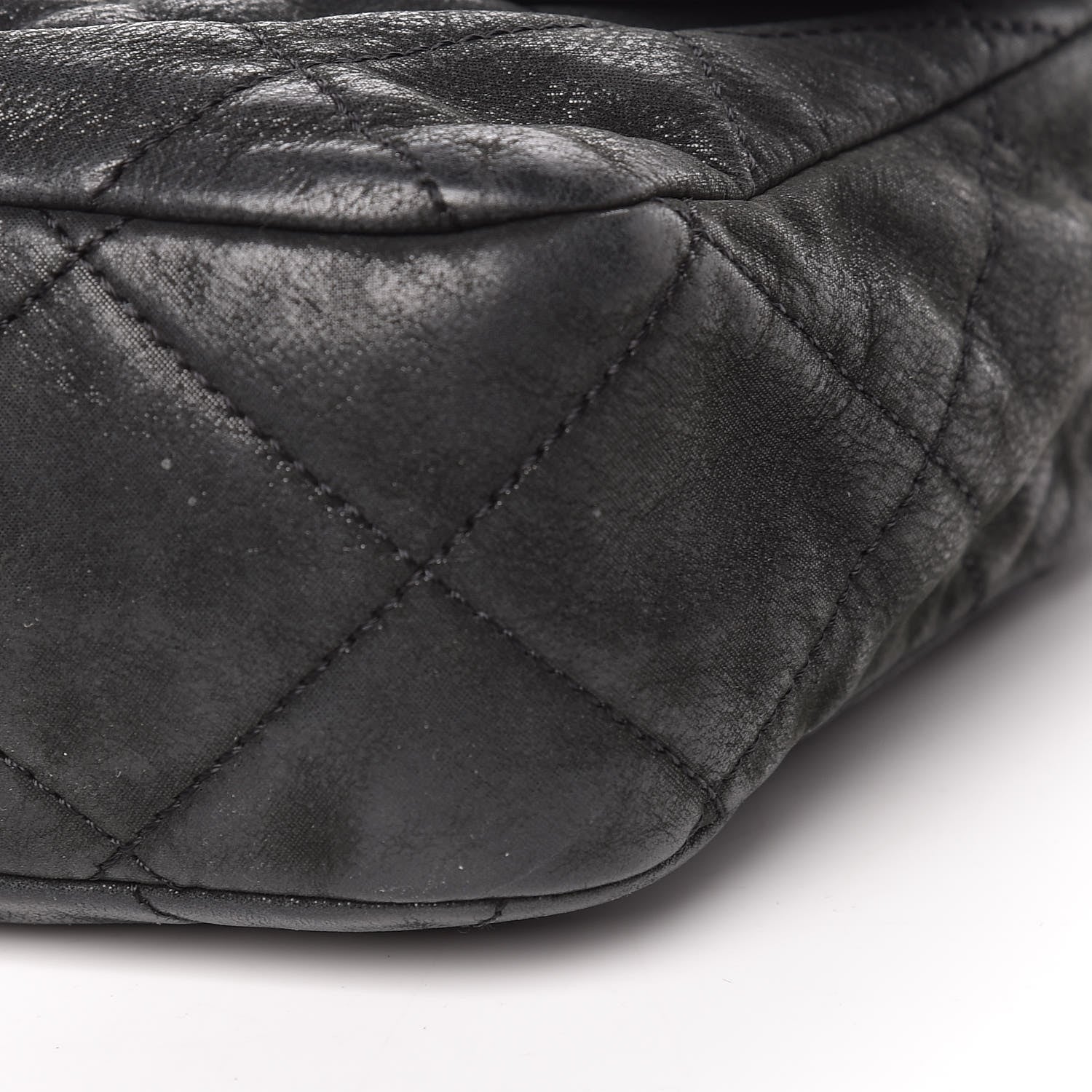 Chanel Iridescent Calfskin Small Chic Quilt Flap Black 10 of 11