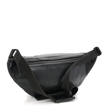 Louis Vuitton Calfskin Monogram Shadow Discovery Bumbag Black 3 of 12
