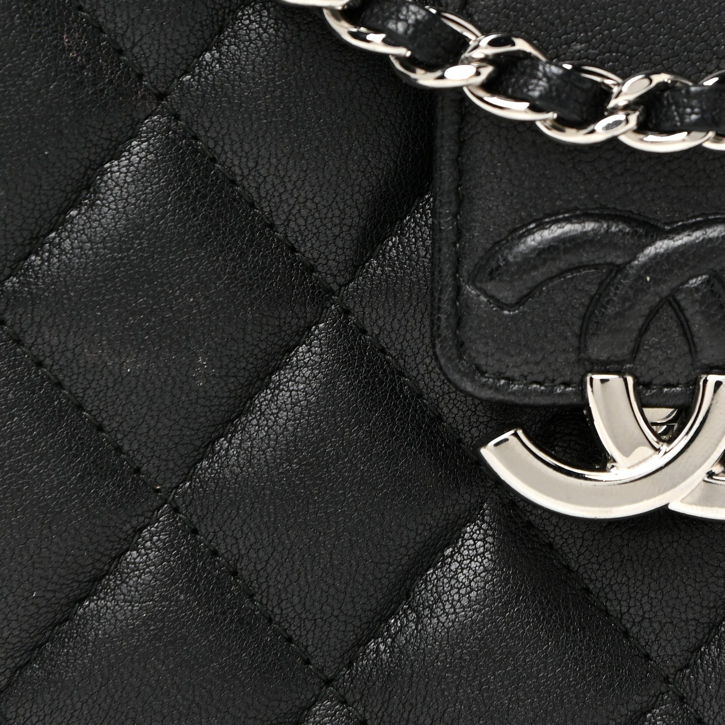 Lambskin Quilted CC Box Clutch With Chain Black