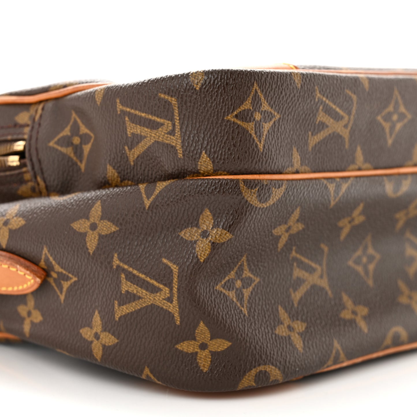 Monogram Nil 28