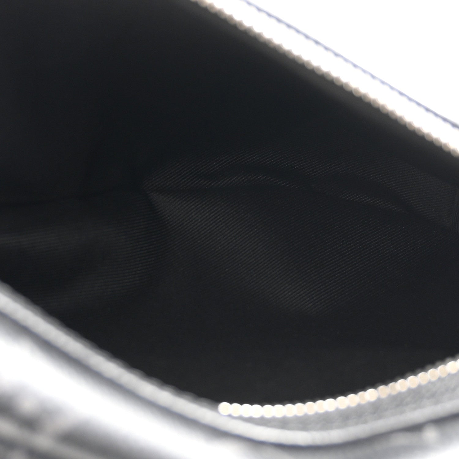 Louis Vuitton Taigarama Duo Slingbag Black 5 of 10