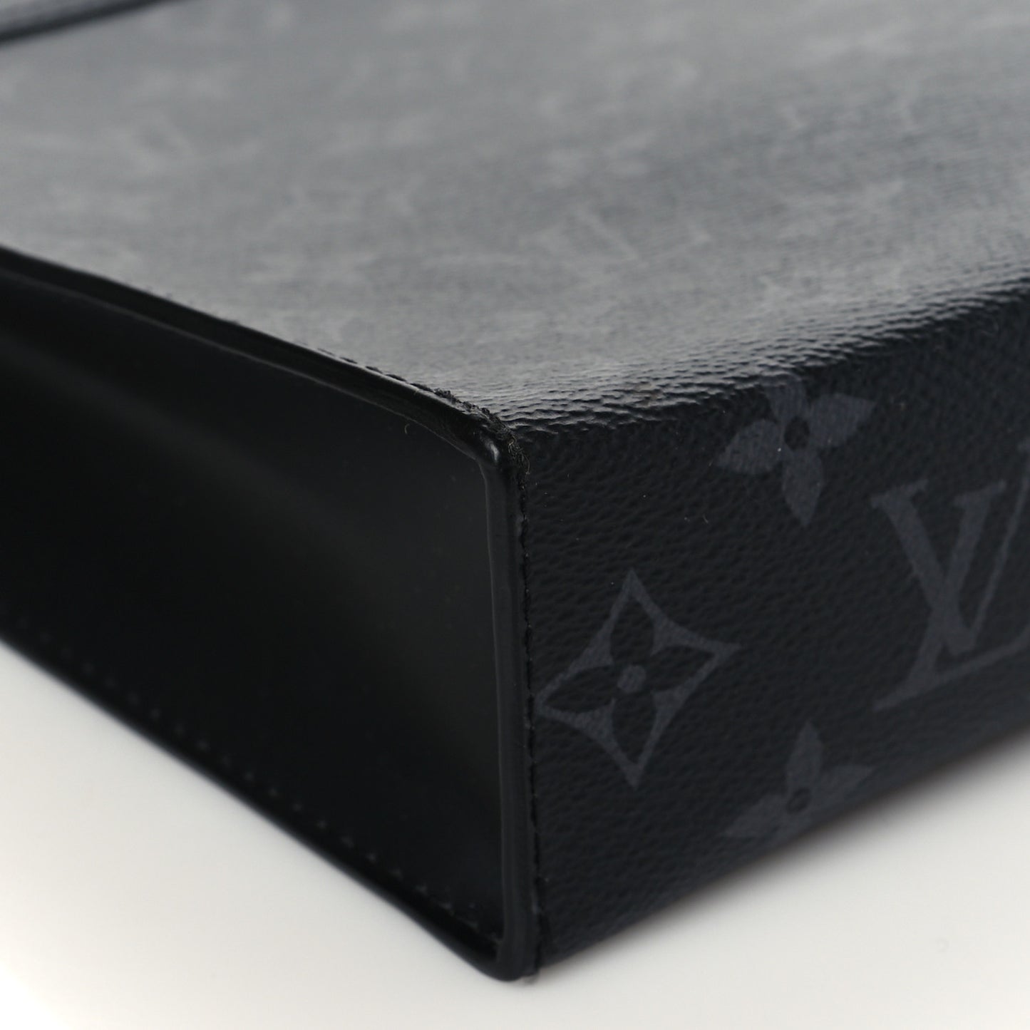 Monogram Eclipse Pochette Voyage MM