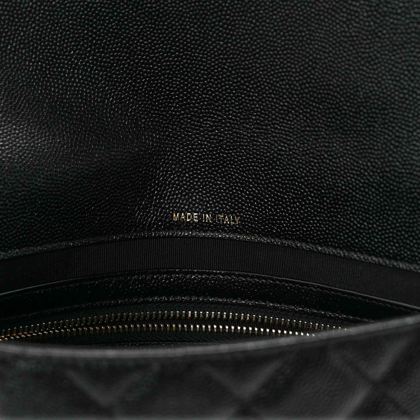 Caviar Quilted Medium Golden Class Pouch Black