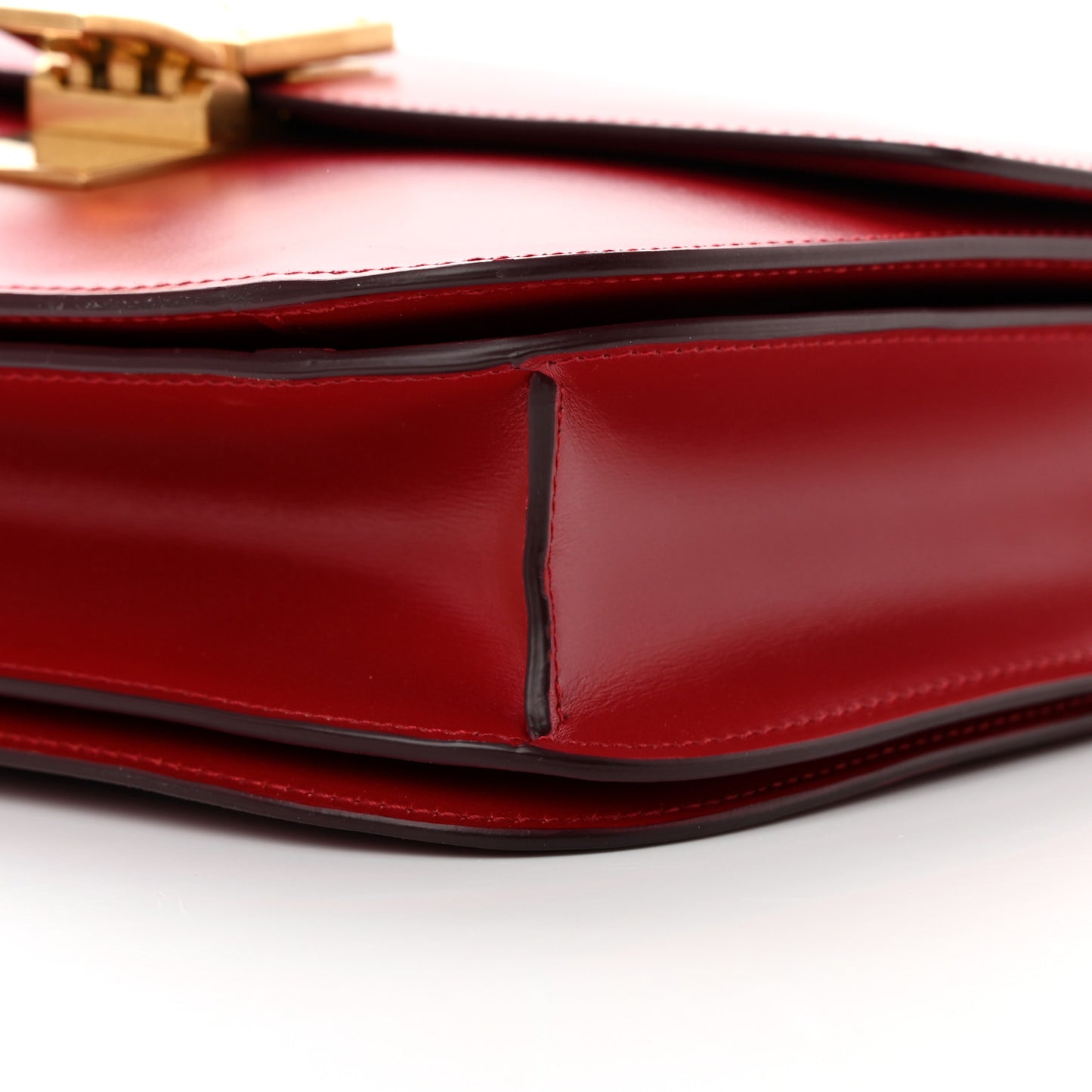 Box Calfskin Medium Classic Box Flap Bag Red