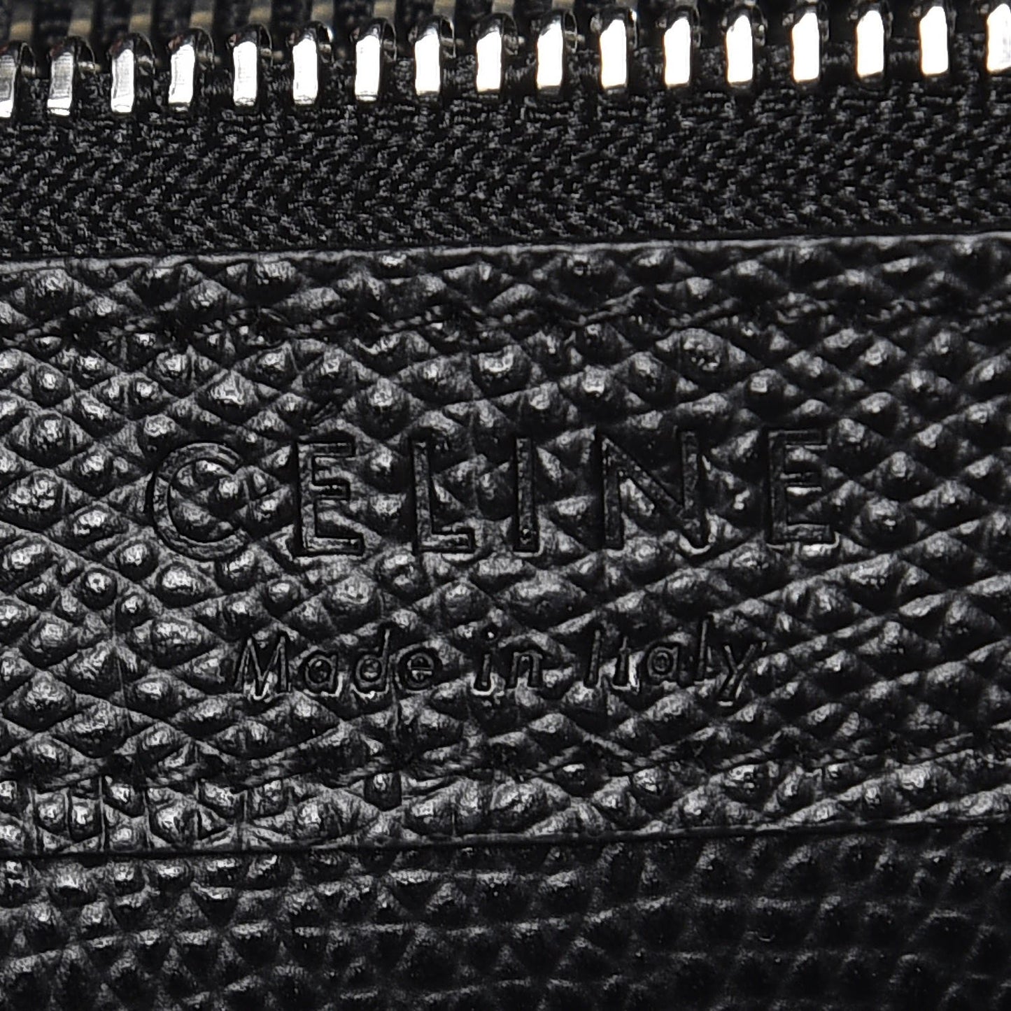 Grained Calfskin Small Vertical Cabas Black