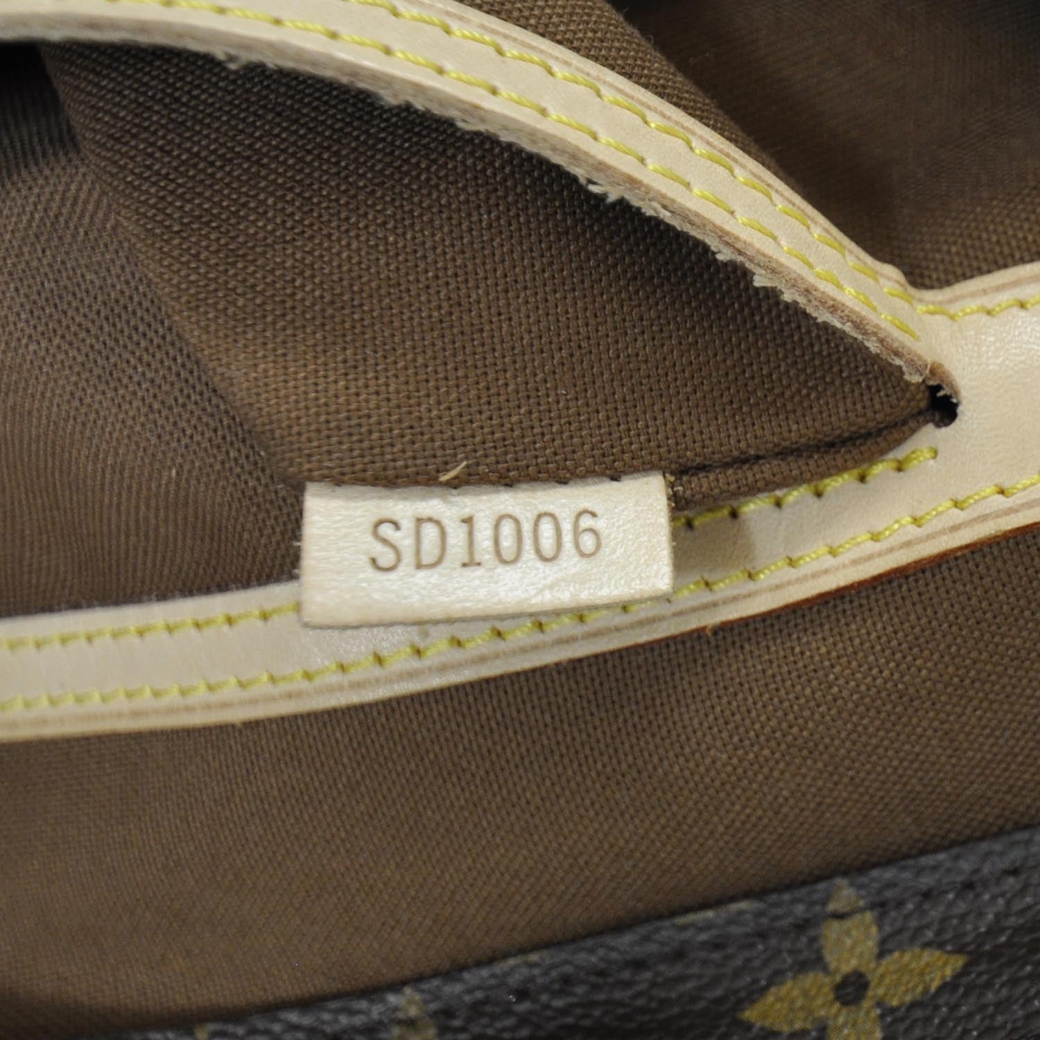 Louis Vuitton Monogram Cabas Mezzo 8 of 8