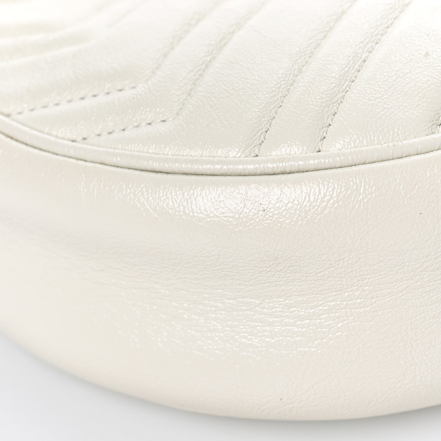 Calfskin Matelasse Mini GG Marmont Round Shoulder Bag White
