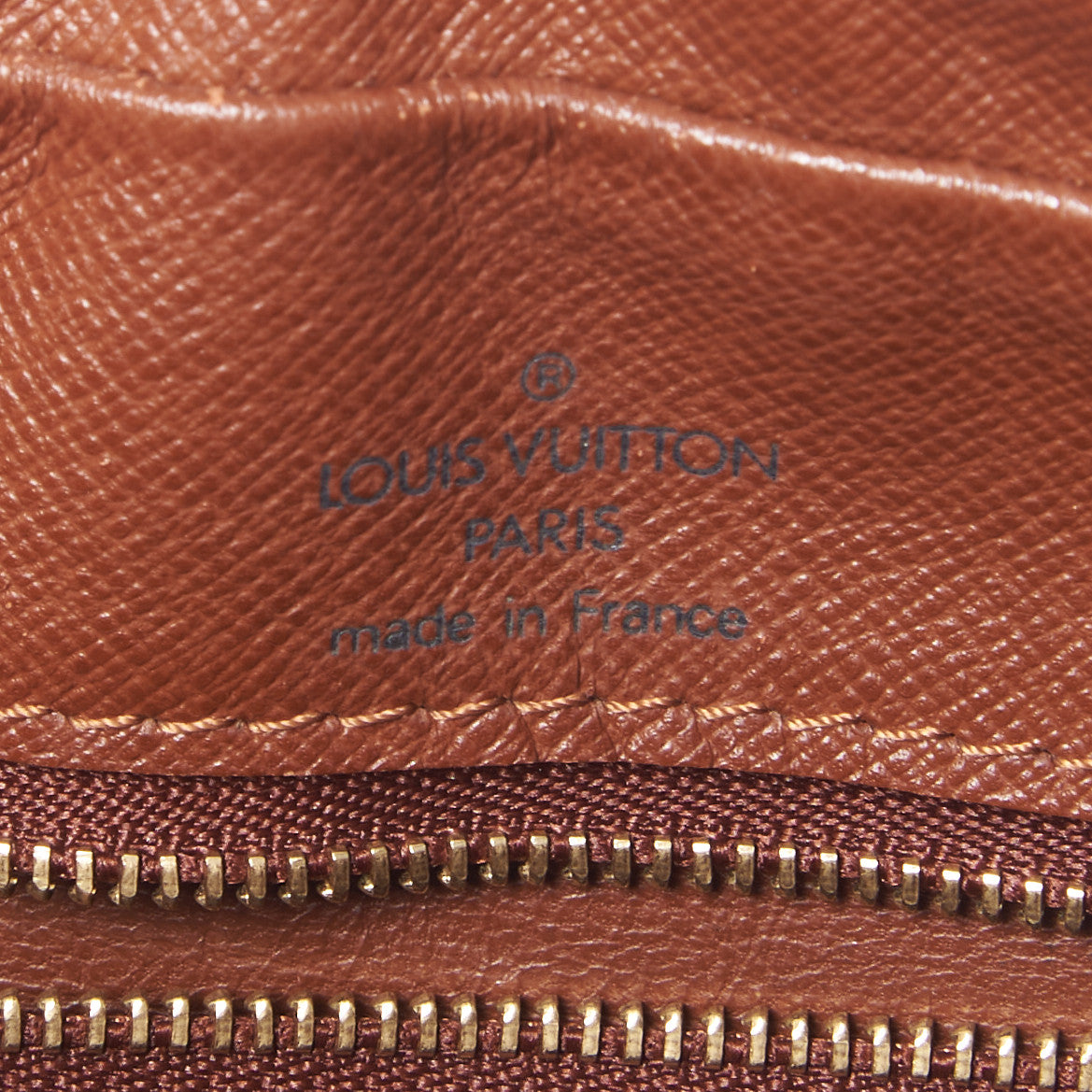 Monogram Nil 28