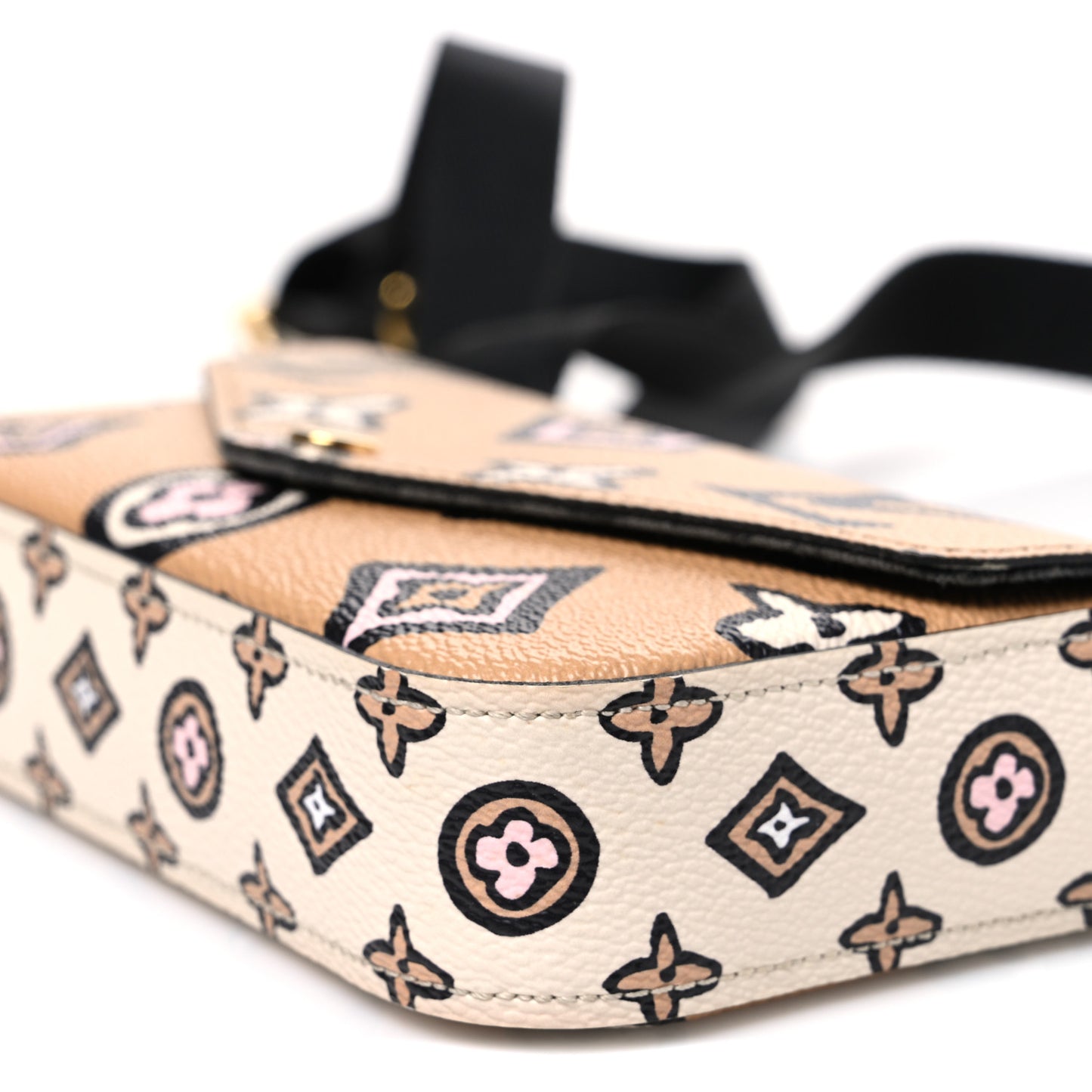 Monogram Wild At Heart Felicie Strap & Go Arizona Creme