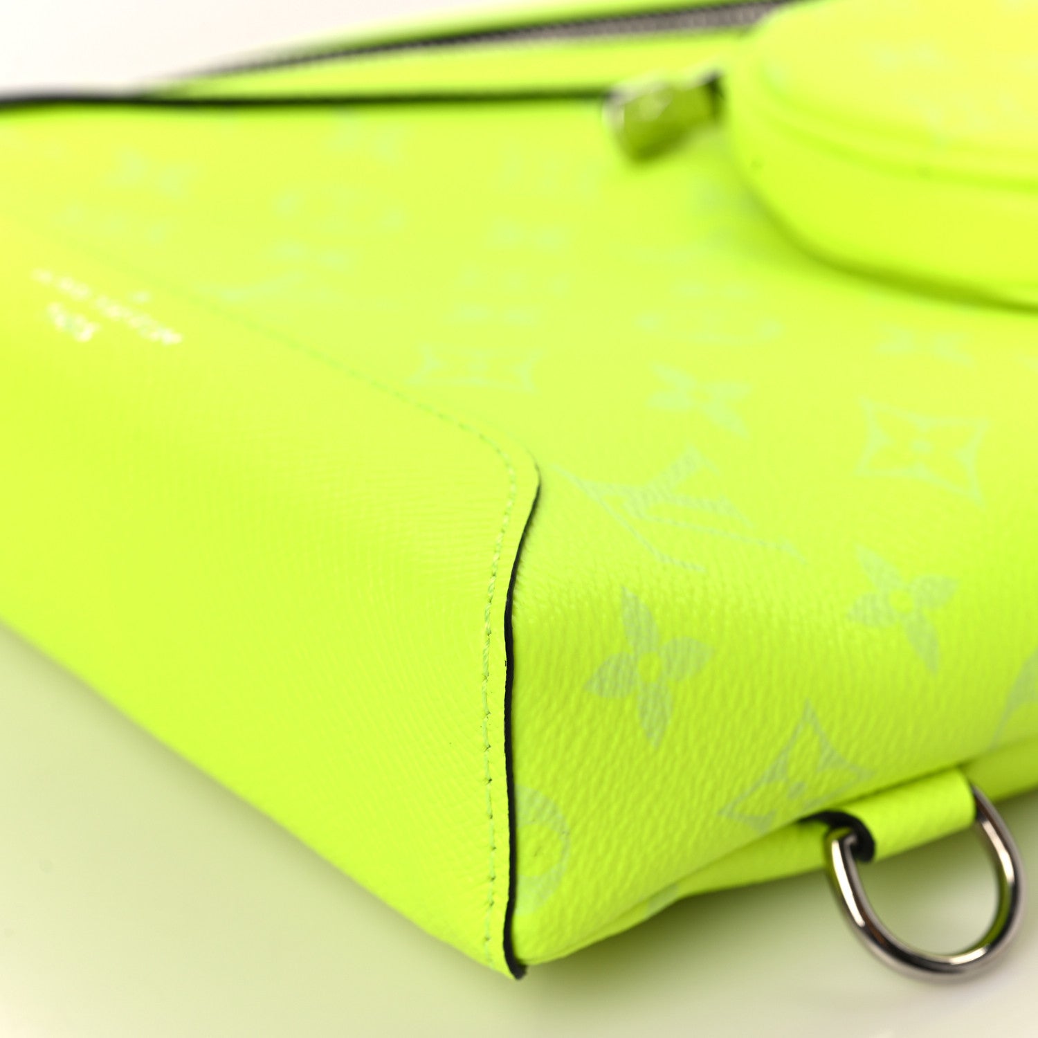 Louis Vuitton Taigarama Duo Slingbag Yellow 8 of 8