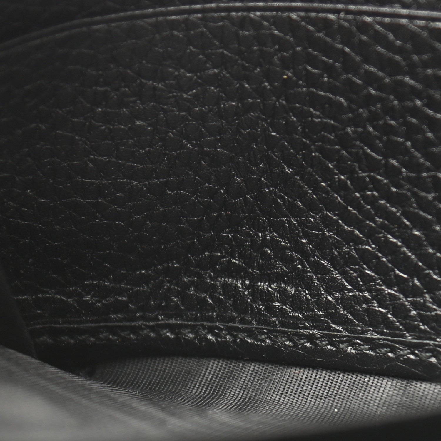 Gucci Pebbled Calfskin Soho Zip Around Wallet Black 6 of 7