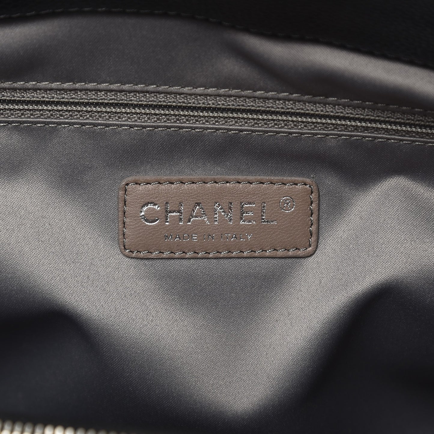 Caviar Quilted XL Grand Shopping Tote GST Black