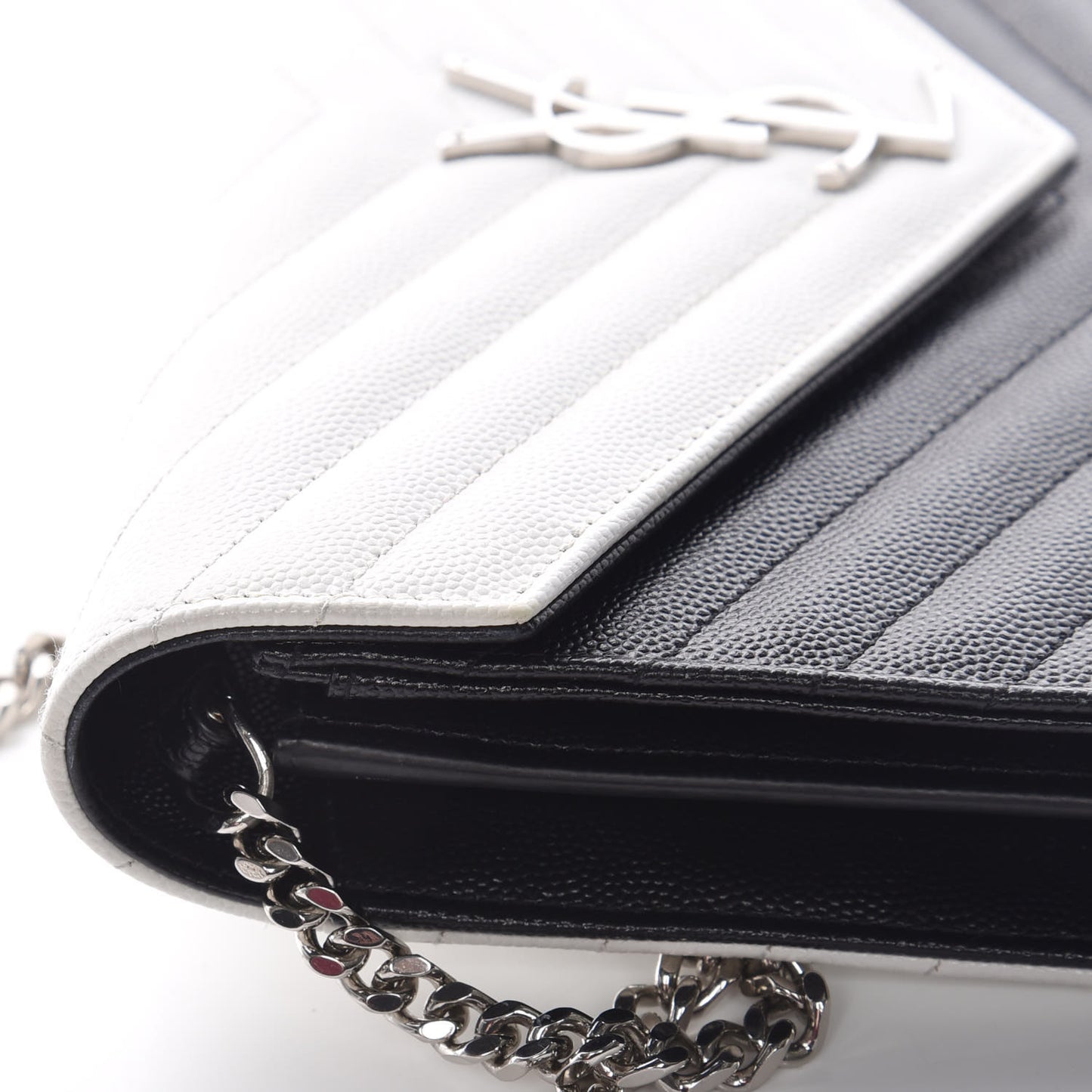 Grain De Poudre Matelasse Chevron Bi-Color Monogram Chain Wallet White Black