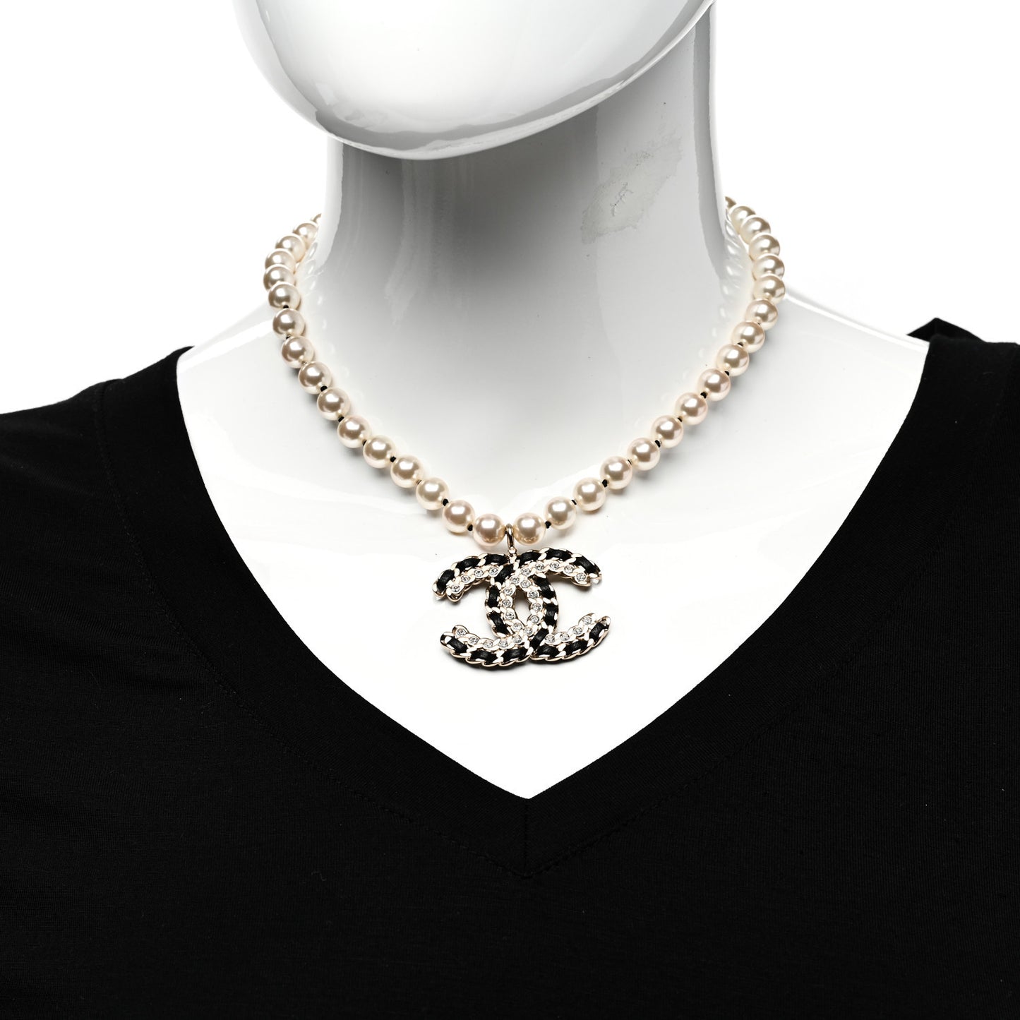 Lambskin Pearl Crystal Vintage Allure CC Short Necklace Gold