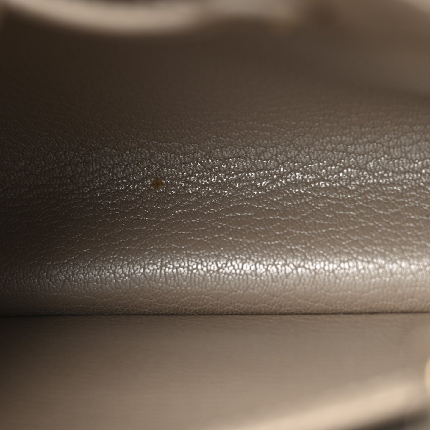 Mink Goatskin Capucines BB Beige