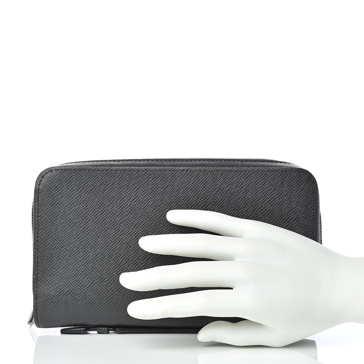 Louis Vuitton Taiga Zippy XL Wallet Black 2 of 7