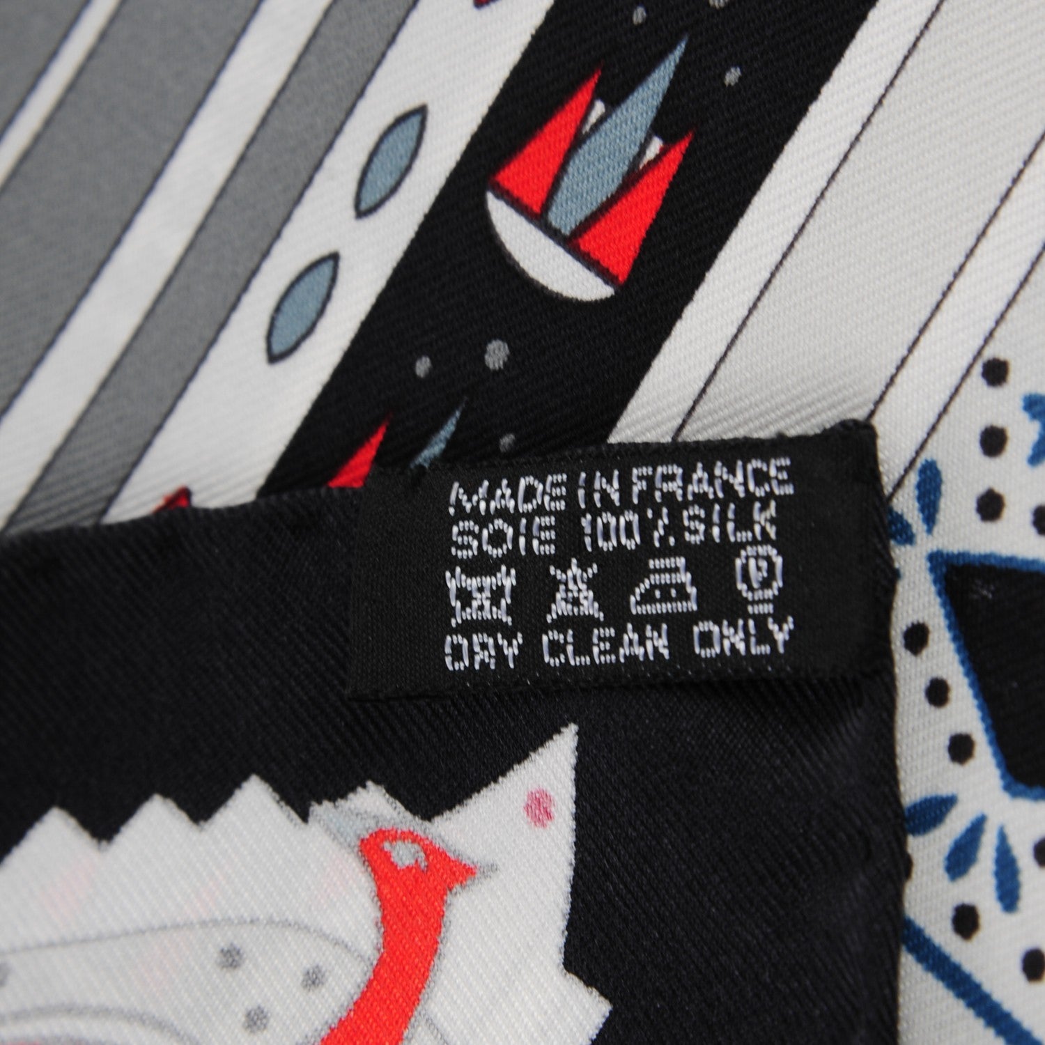 Hermes Silk Ors Blues d'Afrique Scarf 90 Noir Gris Rouge 4 of 8
