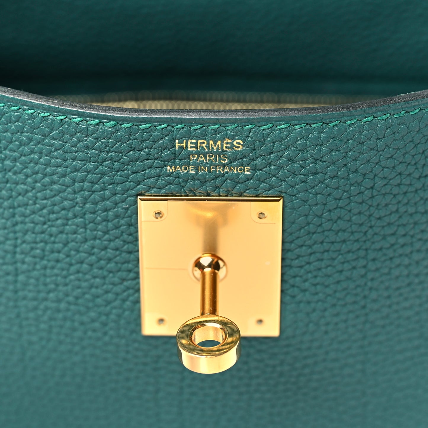 Togo Kelly Retourne 28 Malachite