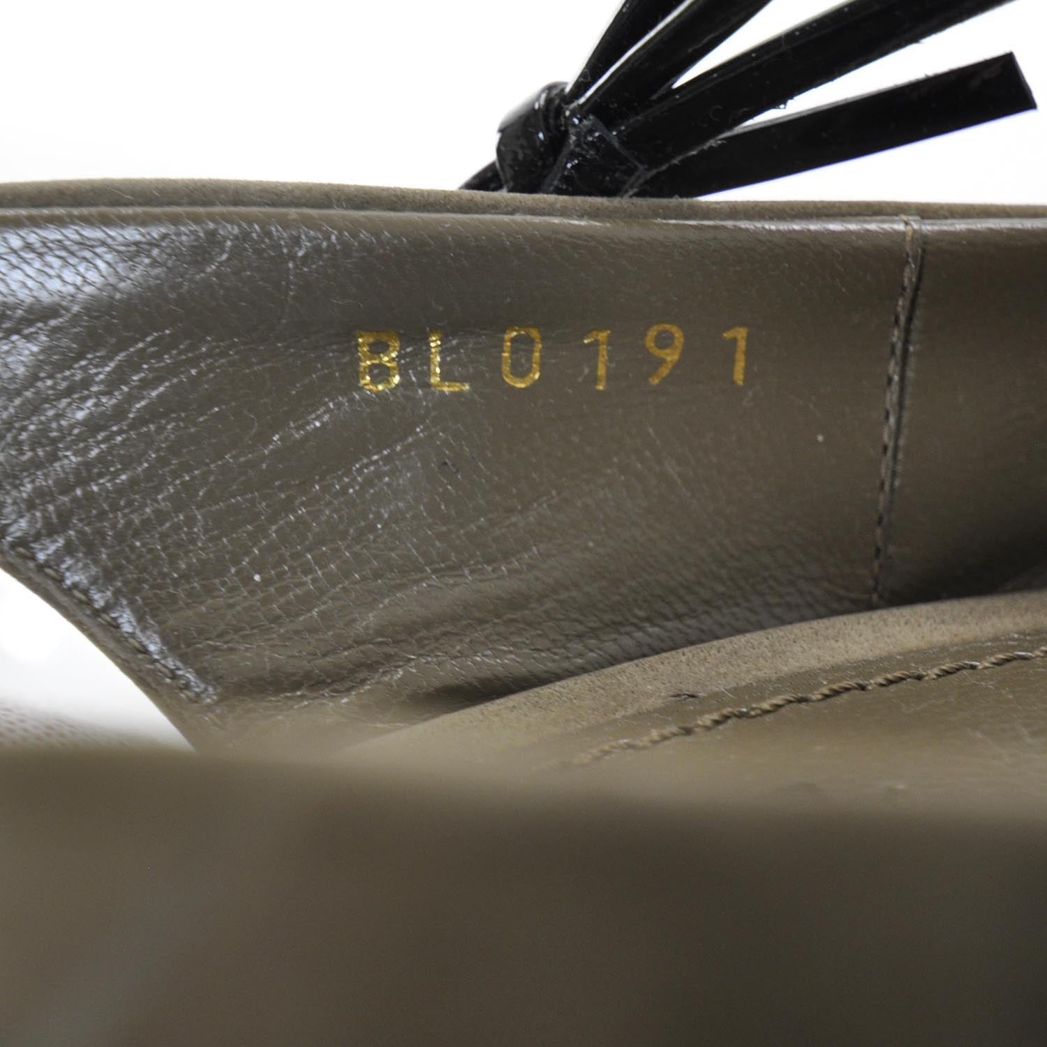 Louis Vuitton Nubuck Calfskin Varennes Sandals 39 Taupe 9 of 9