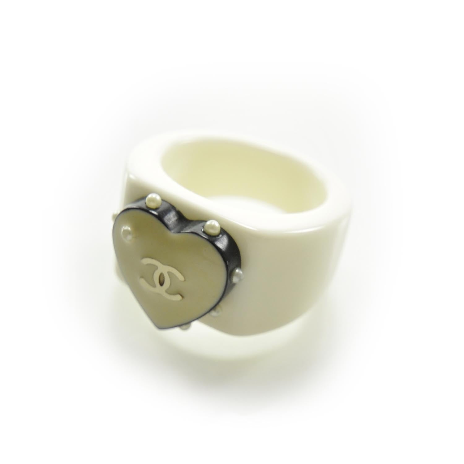 Chanel Resin Pearl CC Heart Ring 7 3 of 5