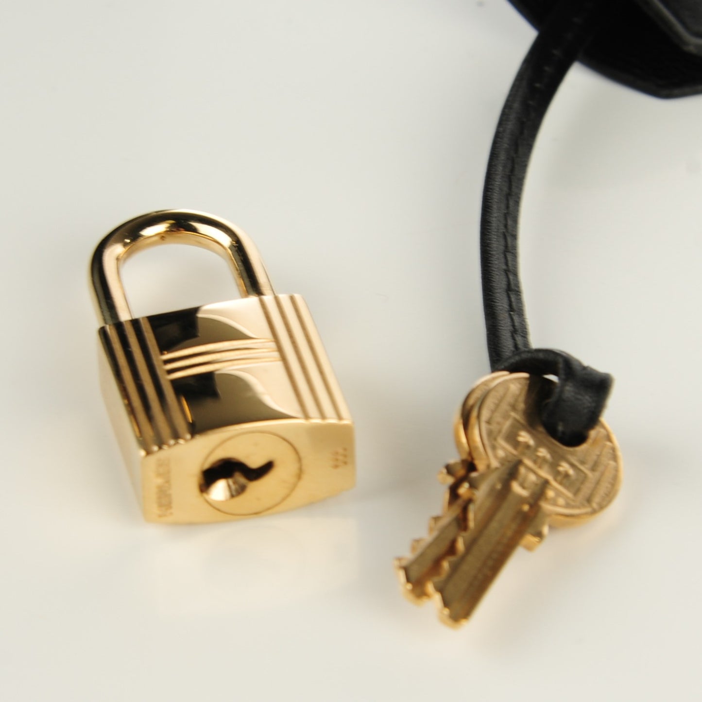 Box Kelly Sellier 28 Black