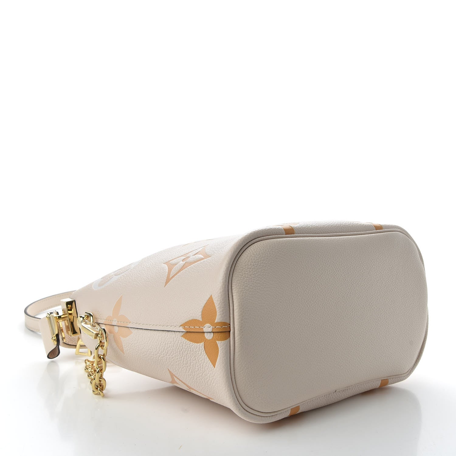 Louis Vuitton Empreinte Monogram Giant By The Pool Marshmallow Hobo Cream Saffron 4 of 9