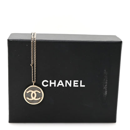 Chanel Mesh CC Necklace Gold 5 of 5