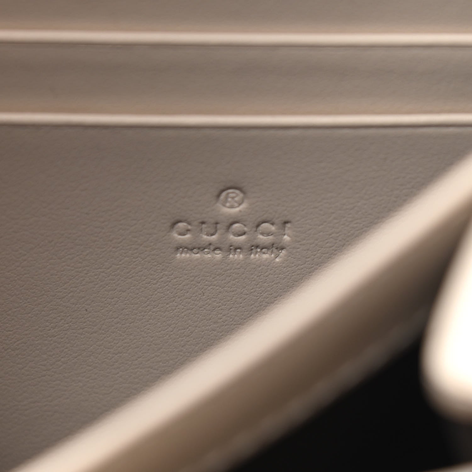 Gucci Calfskin Matelasse GG Marmont Chain Wallet Mystic White 9 of 13