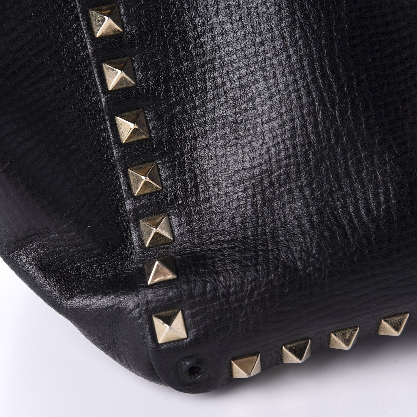 Textured Calfskin Medium Rockstud Tote Black
