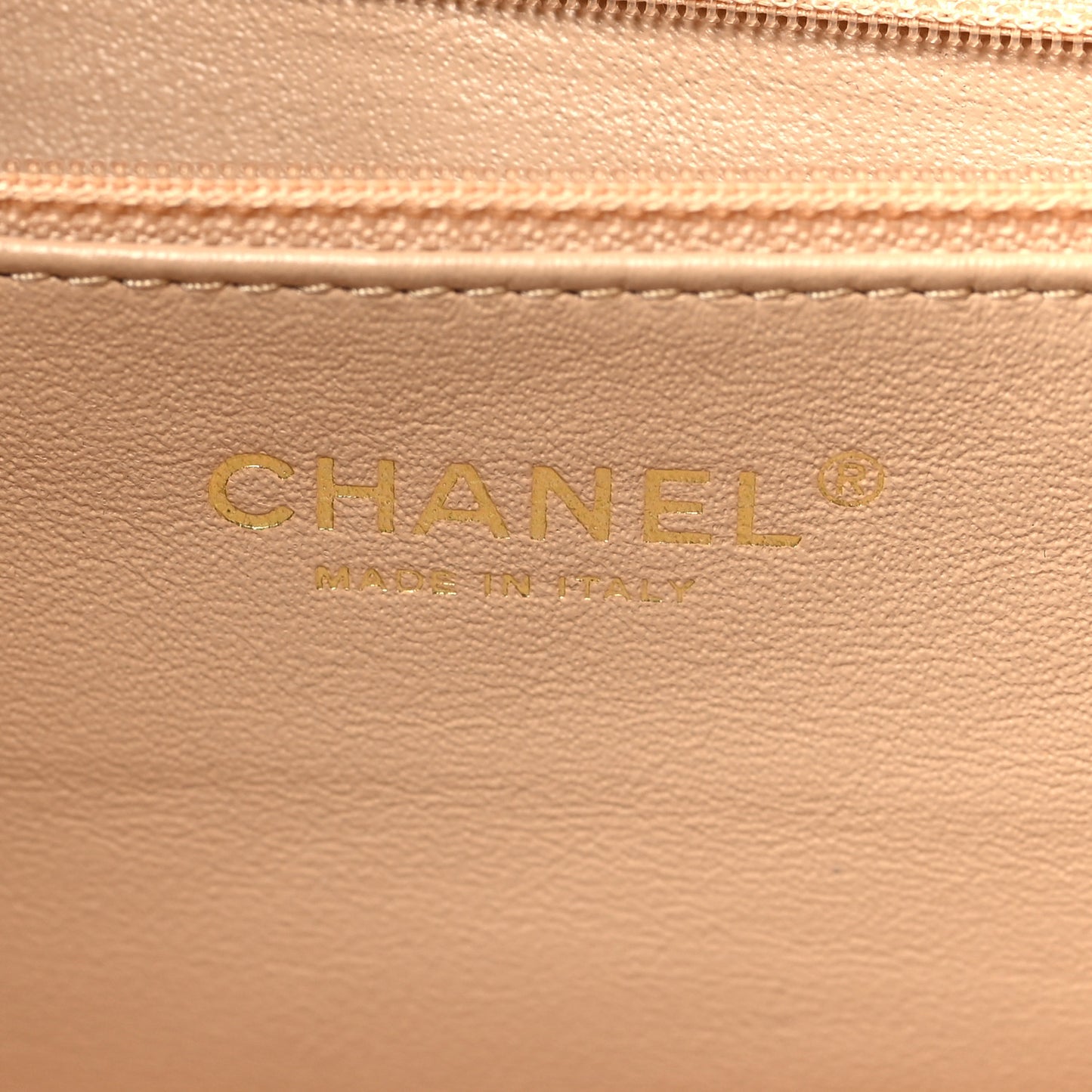 Metallic Calfskin Luxe Ligne Tote Gold