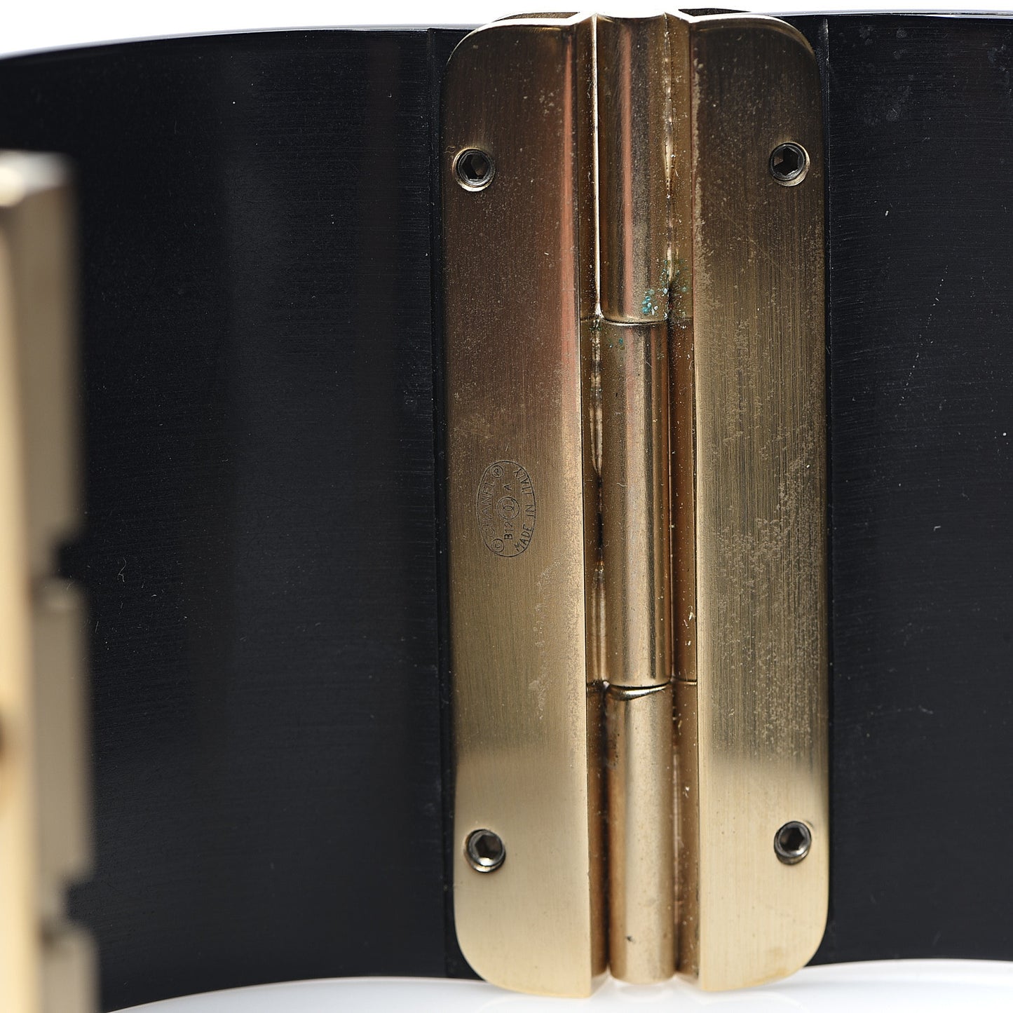Resin Crystal CC Cuff Black Gold