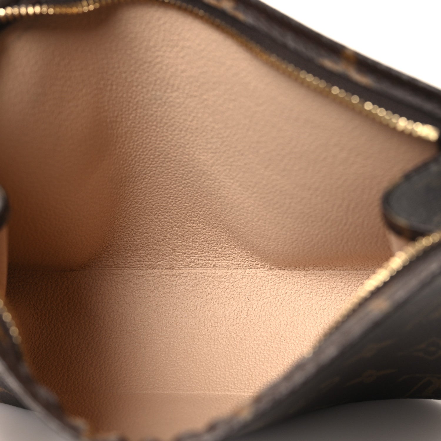 Louis Vuitton Monogram Toiletry Pouch 19 5 of 7