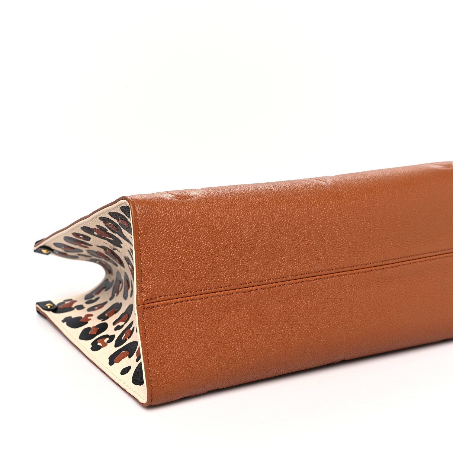 Louis Vuitton Empreinte Monogram Giant Wild At Heart Onthego MM Caramel 7 of 8