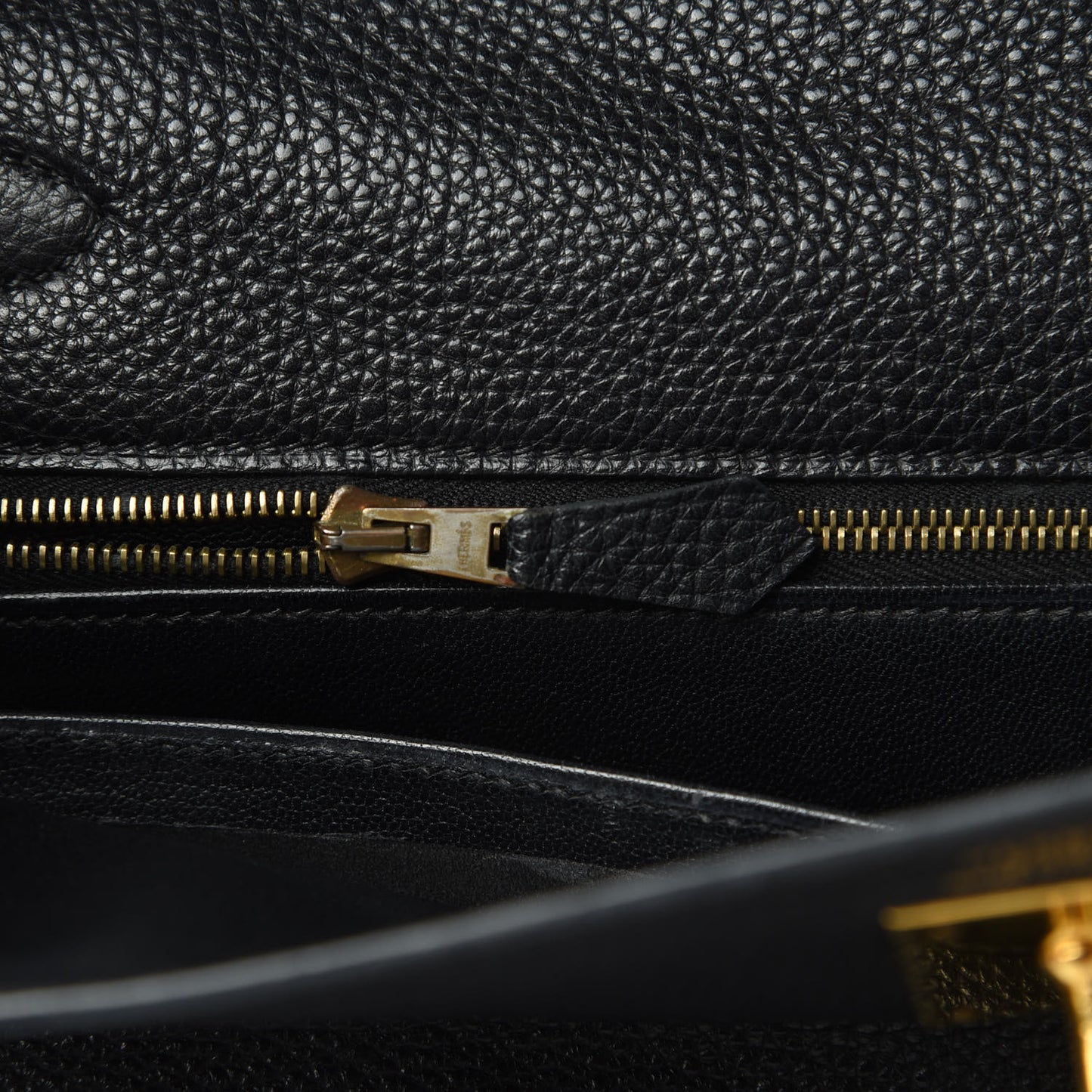 Togo Kelly Retourne 32 Black