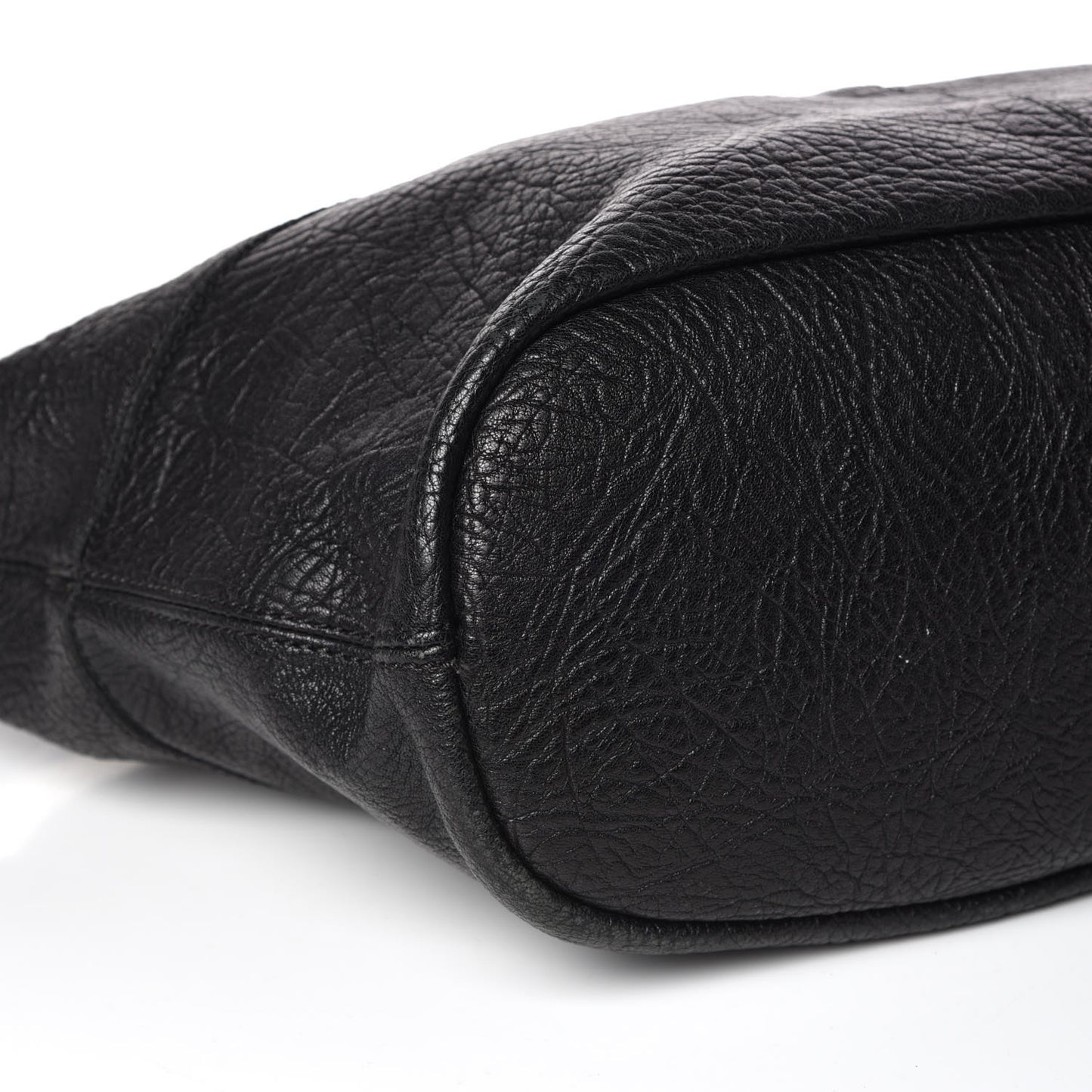 Pebbled Sheepskin Medium Nightingale Black