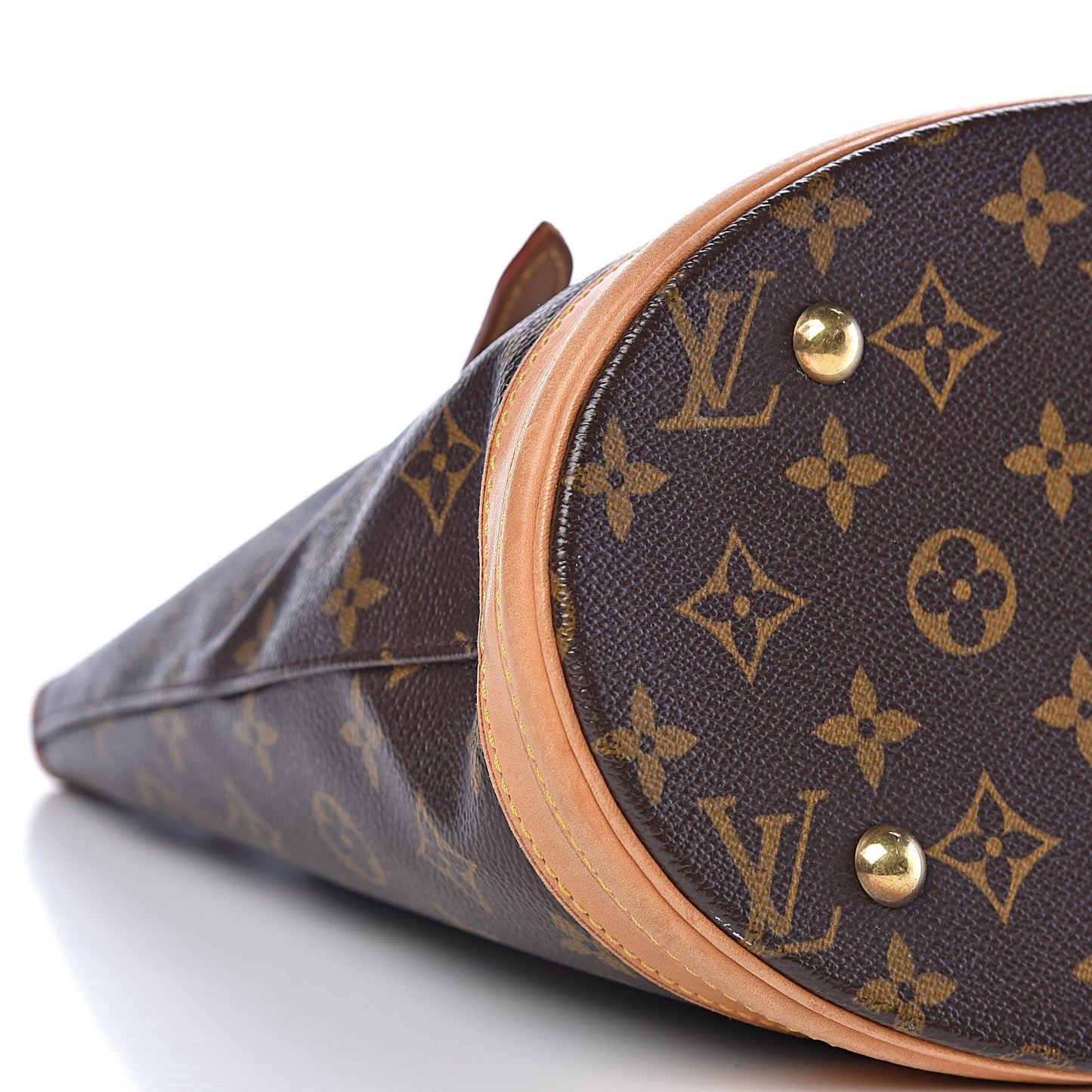 Monogram Petit Bucket 23