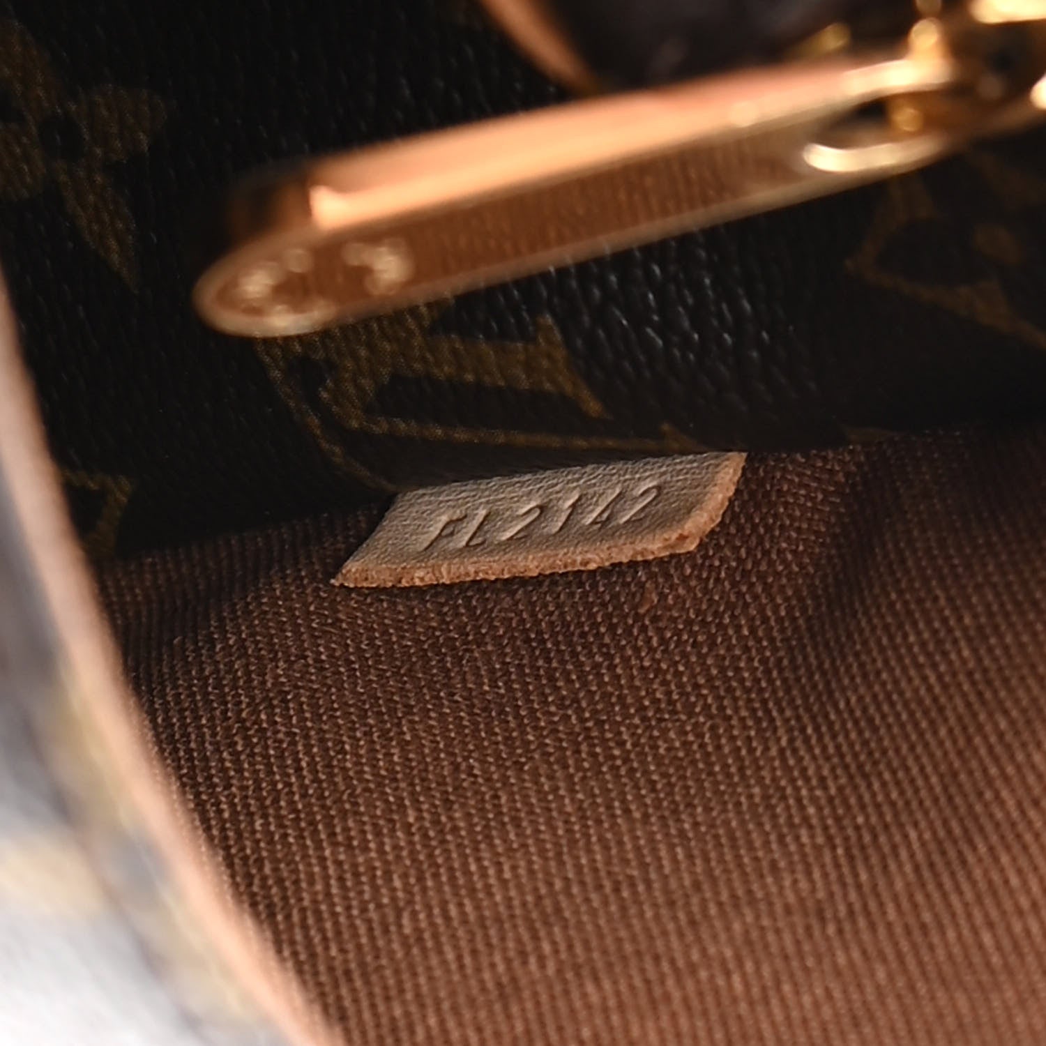 Louis Vuitton Monogram Totally PM 7 of 13