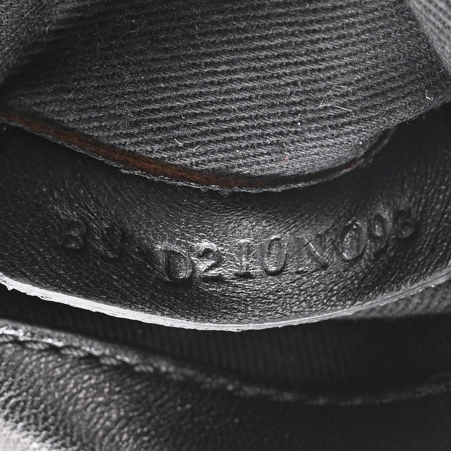 Valentino Garavani Lambskin Beaded Embroidery Medium Girello Flap Black 7 of 10